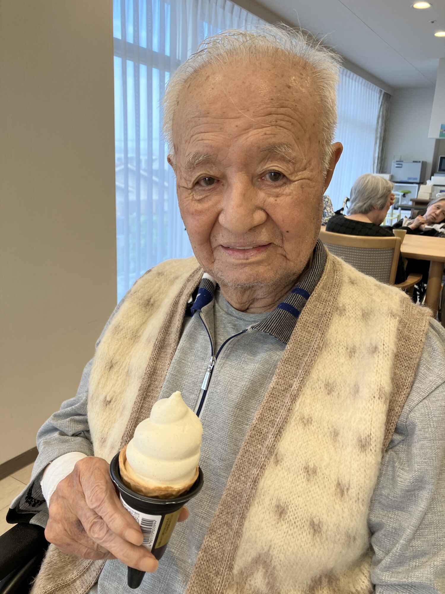 ソフトクリーム-4　ニチイホーム杉並松庵