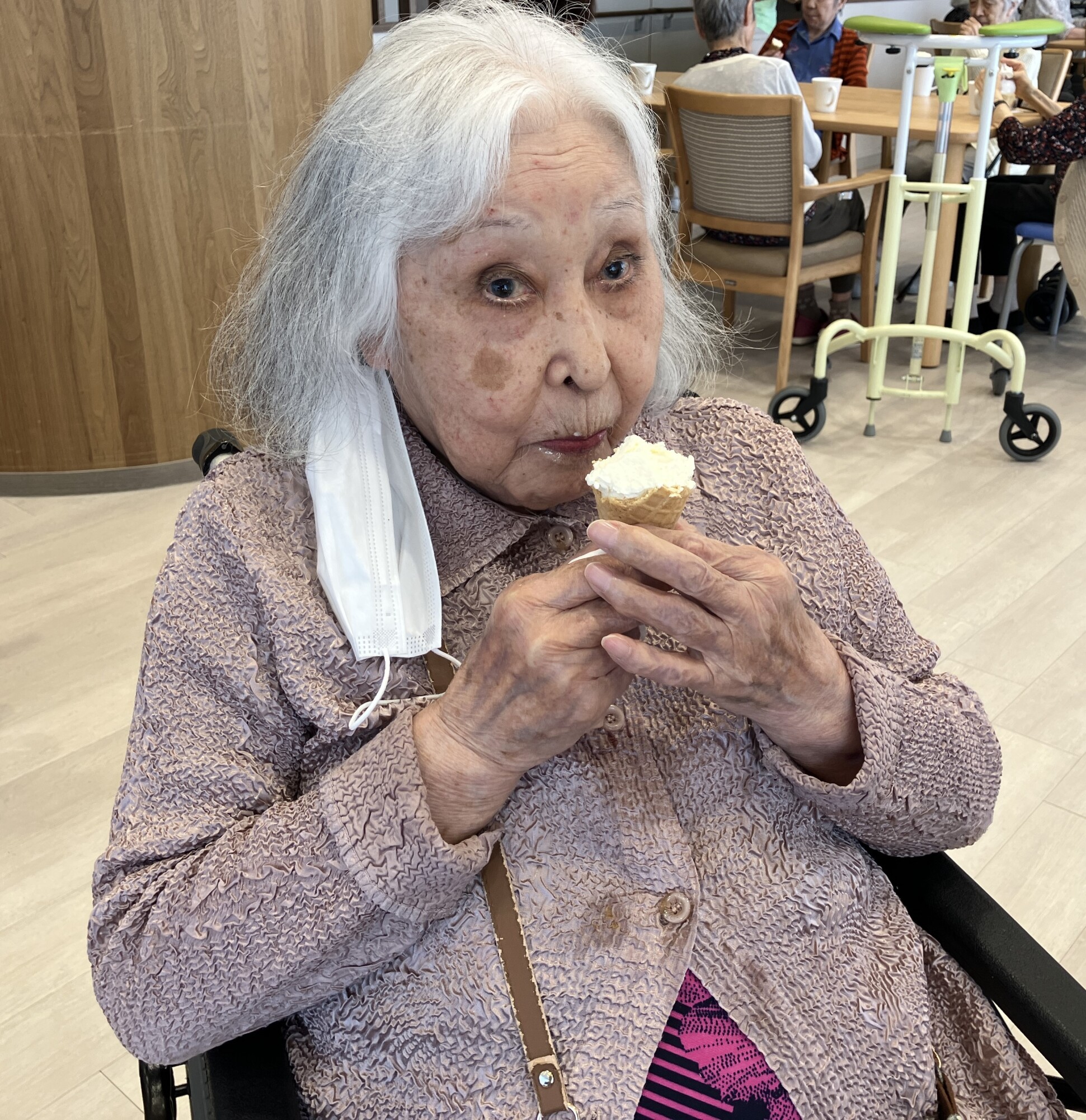 ソフトクリーム-5　ニチイホーム杉並松庵