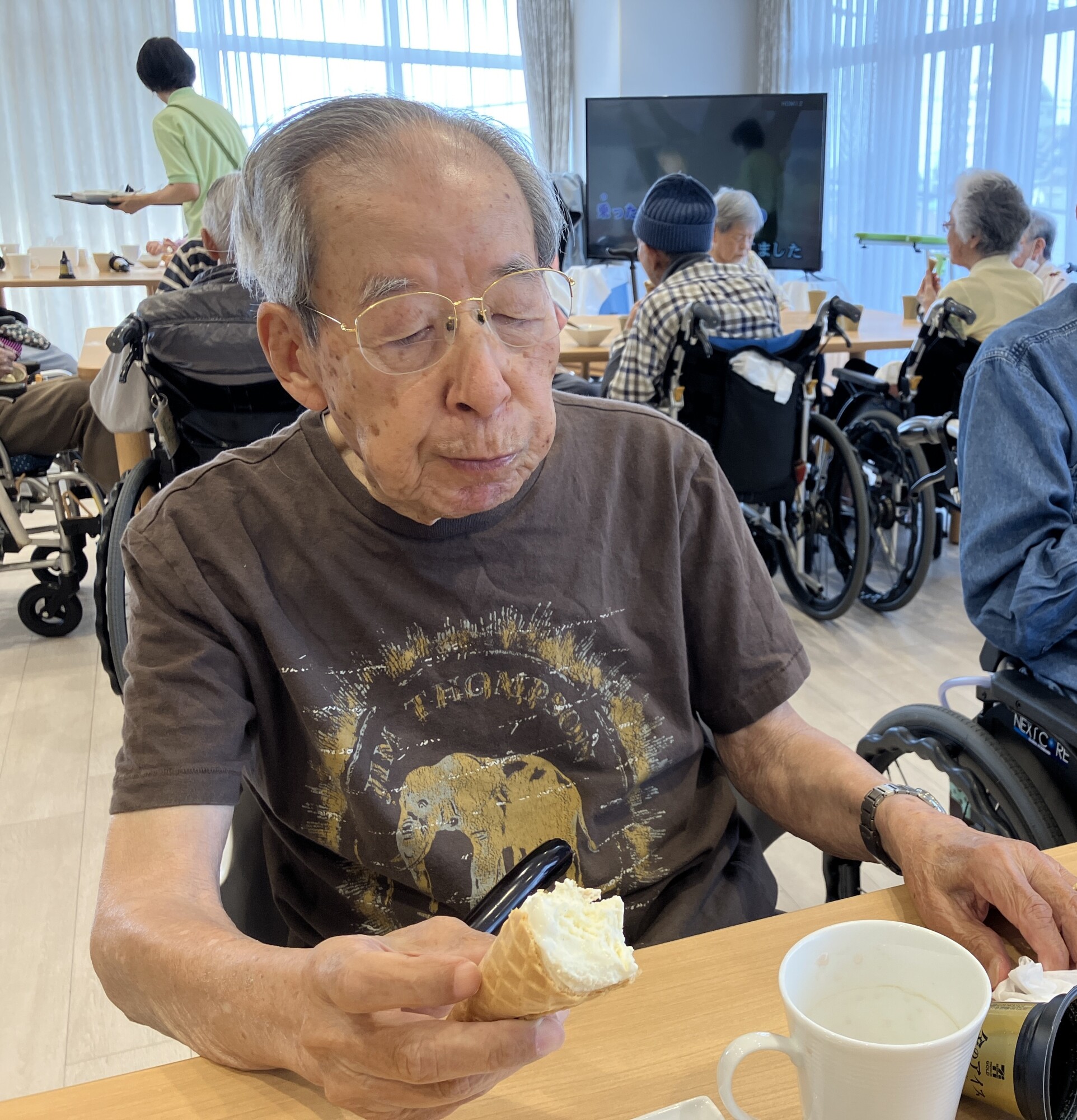 ソフトクリーム-6　ニチイホーム杉並松庵