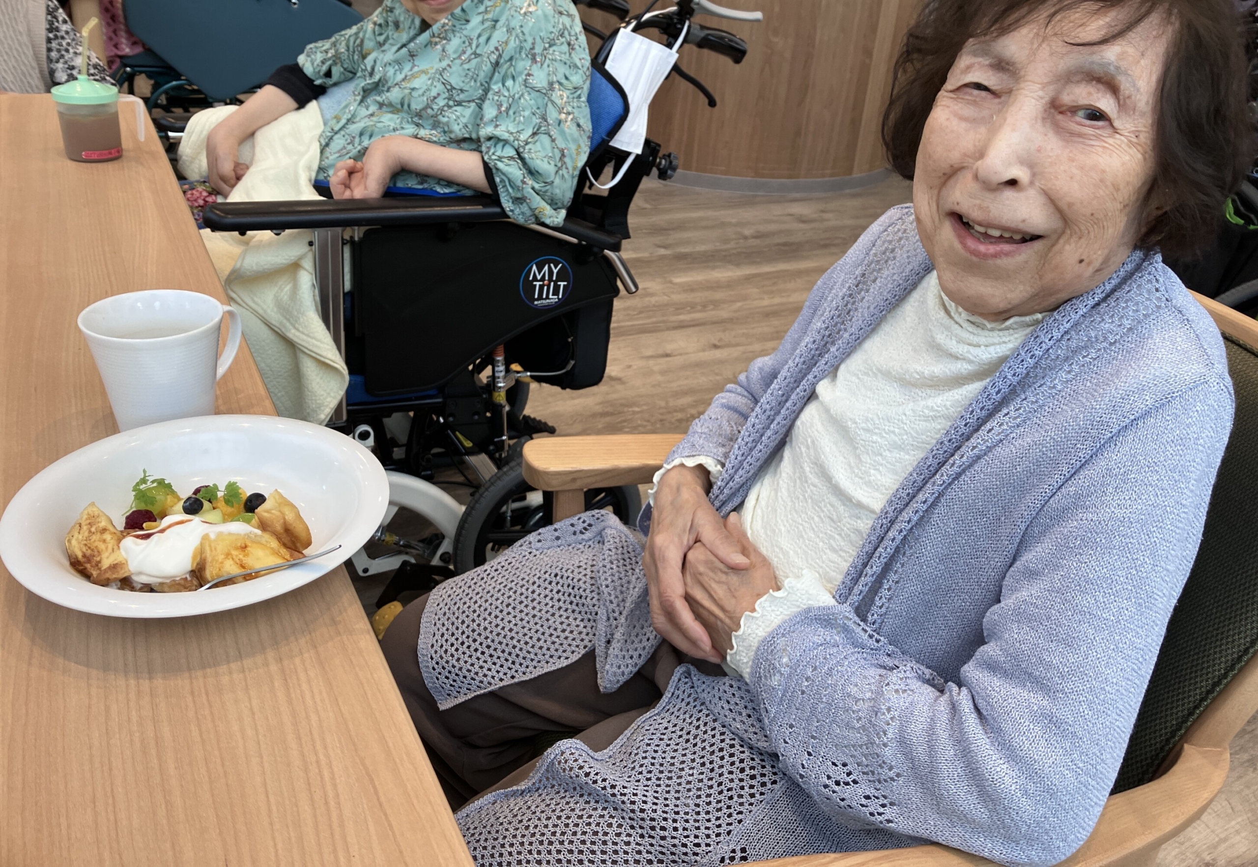 7月スマイルカフェ-2　ニチイホーム杉並松庵
