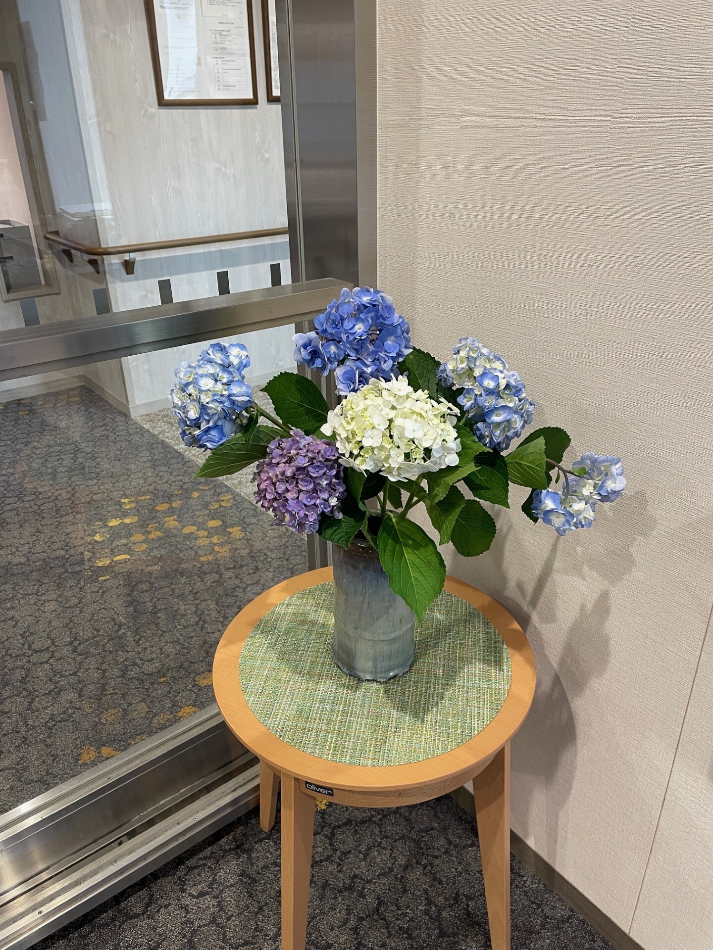 7月エントランスフラワー-1　ニチイホーム杉並松庵