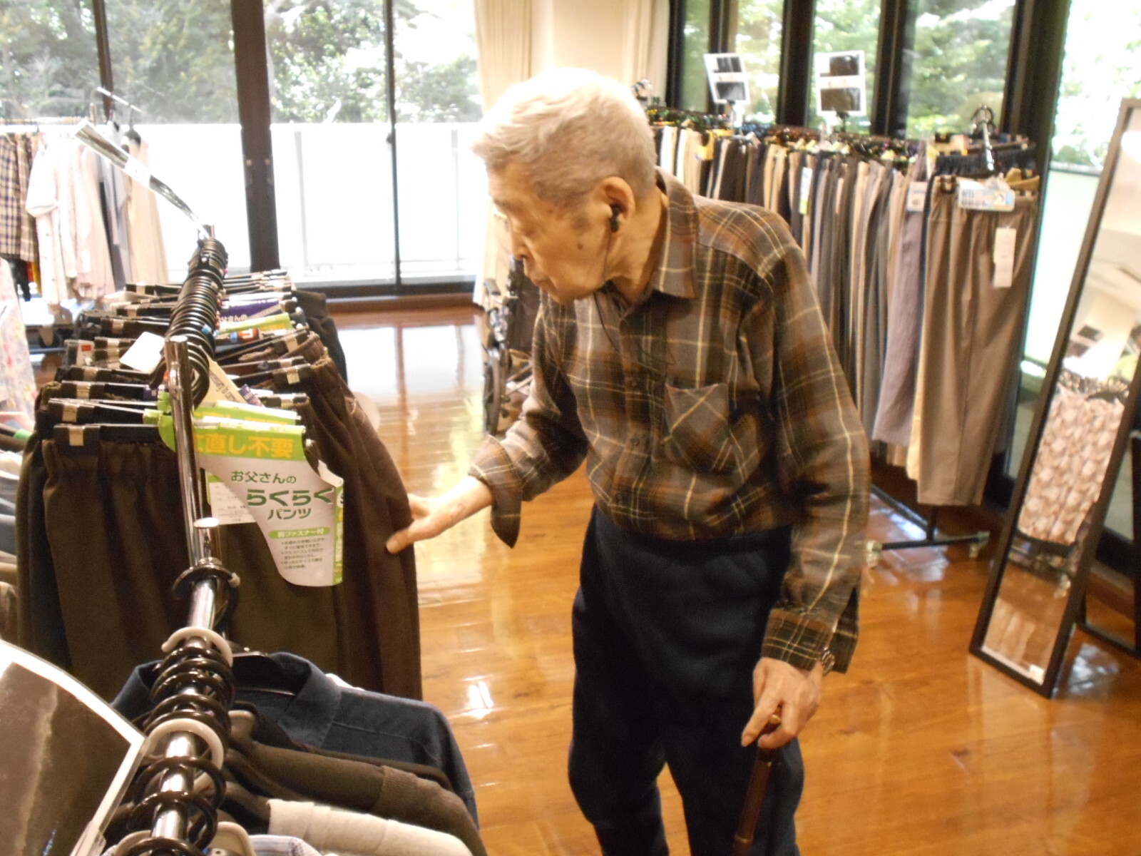 衣類展示販売会-6　ニチイホーム江古田の杜