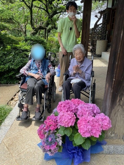 紫陽花鑑賞会-4　ニチイホームはるひ野Ⅱ番館