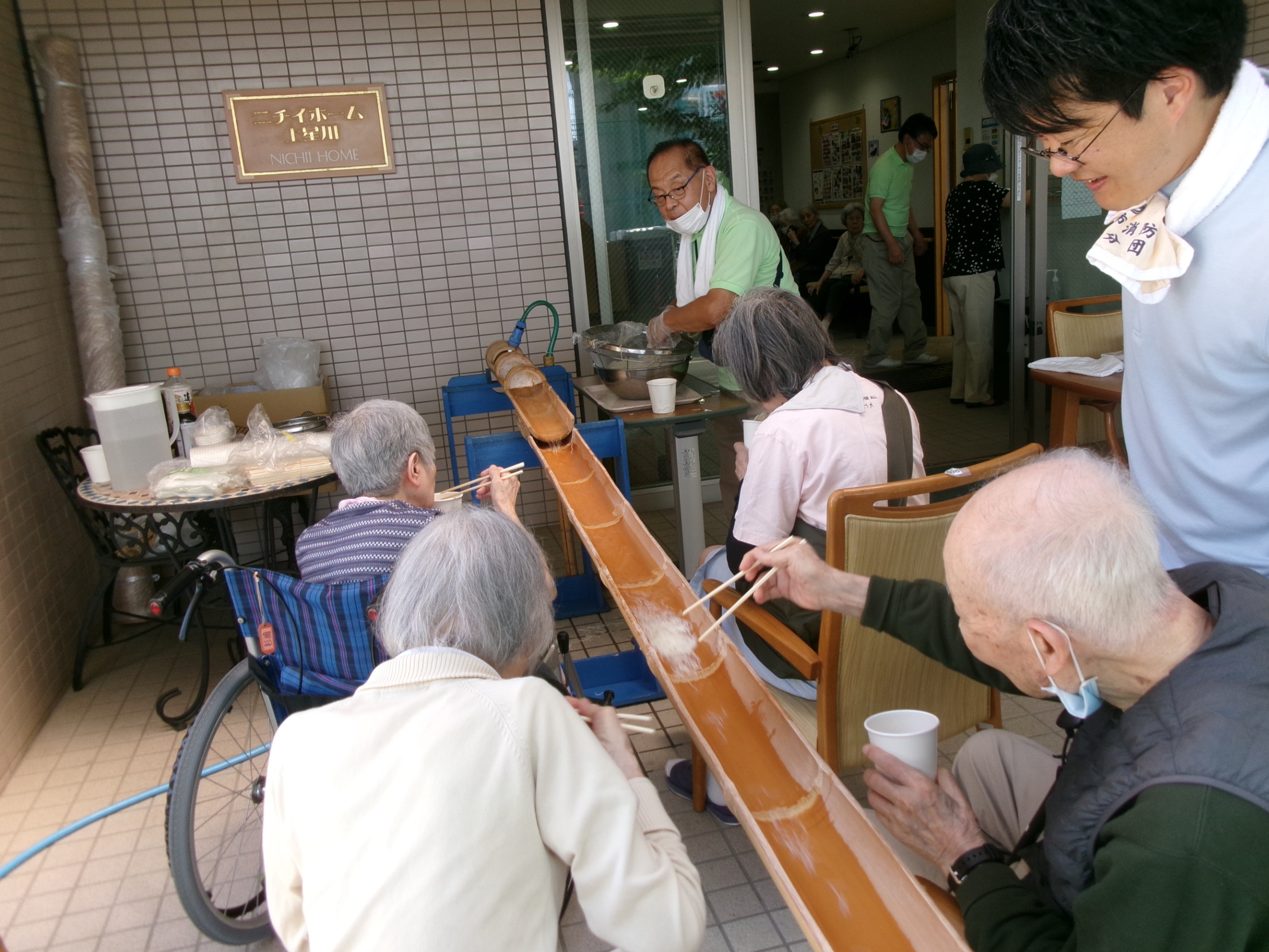 流しそうめん-2　ニチイホーム上星川