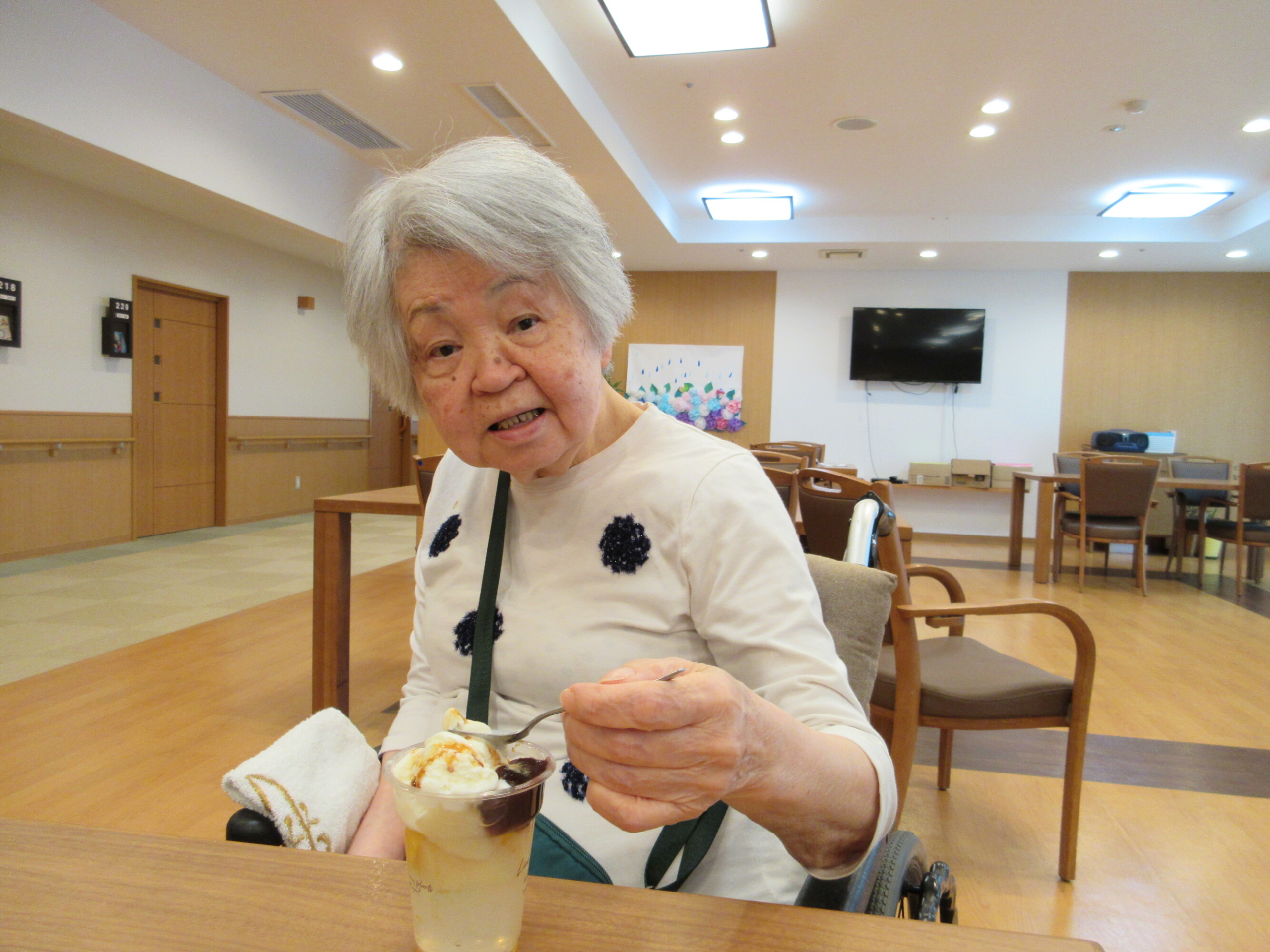 めじろ食堂（クリームあんみつ）-3　ニチイホーム目白