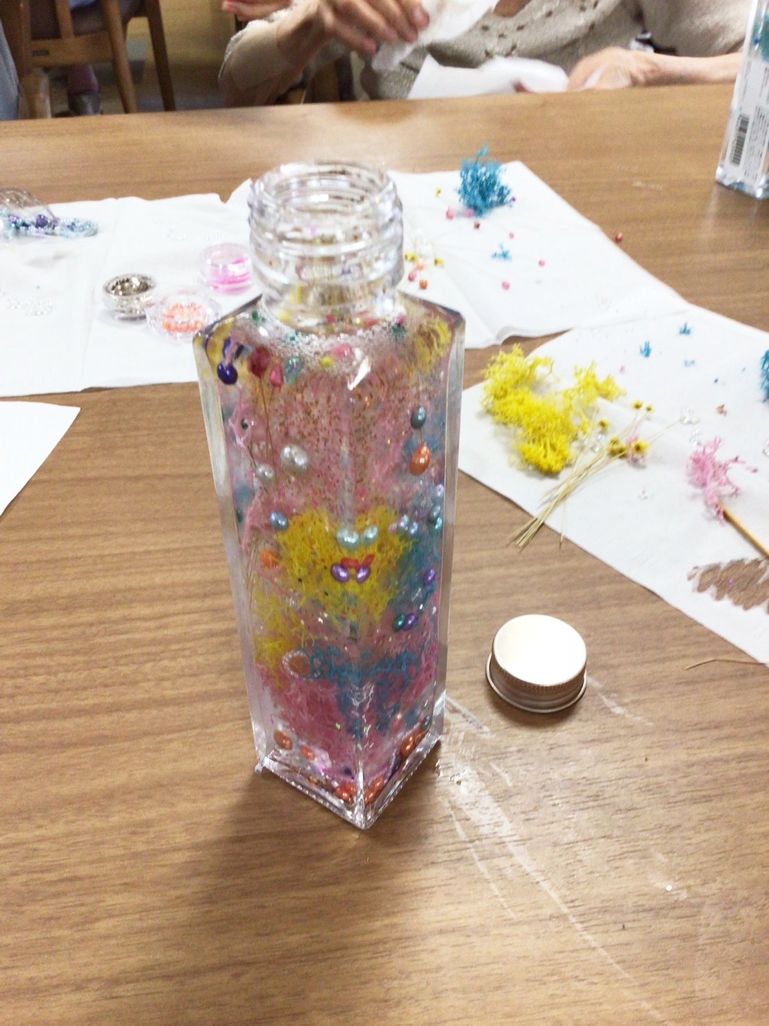 ハーバリウム作り-6　ニチイホーム中野南台
