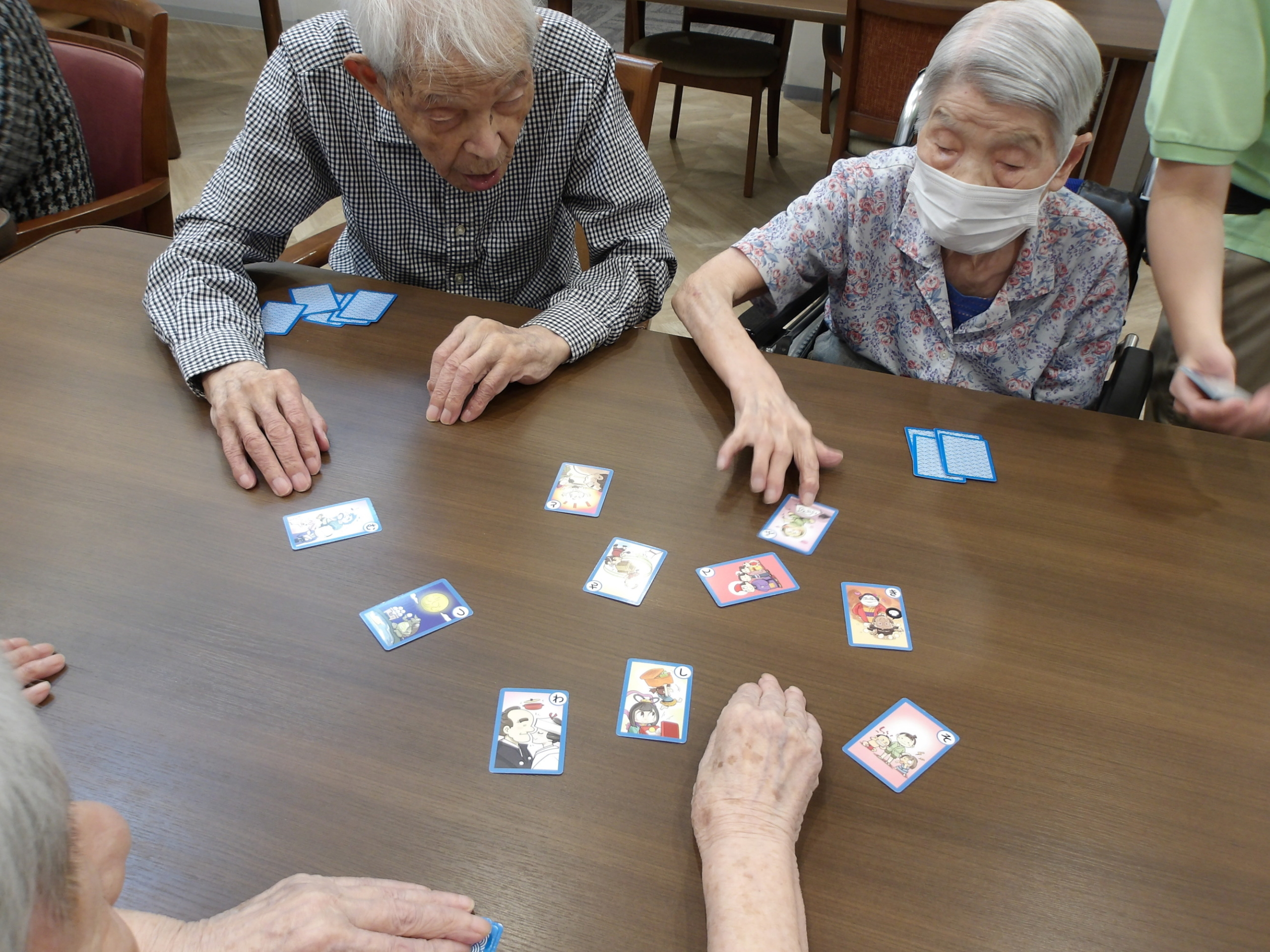 カルタ遊び-4　ニチイホーム野方