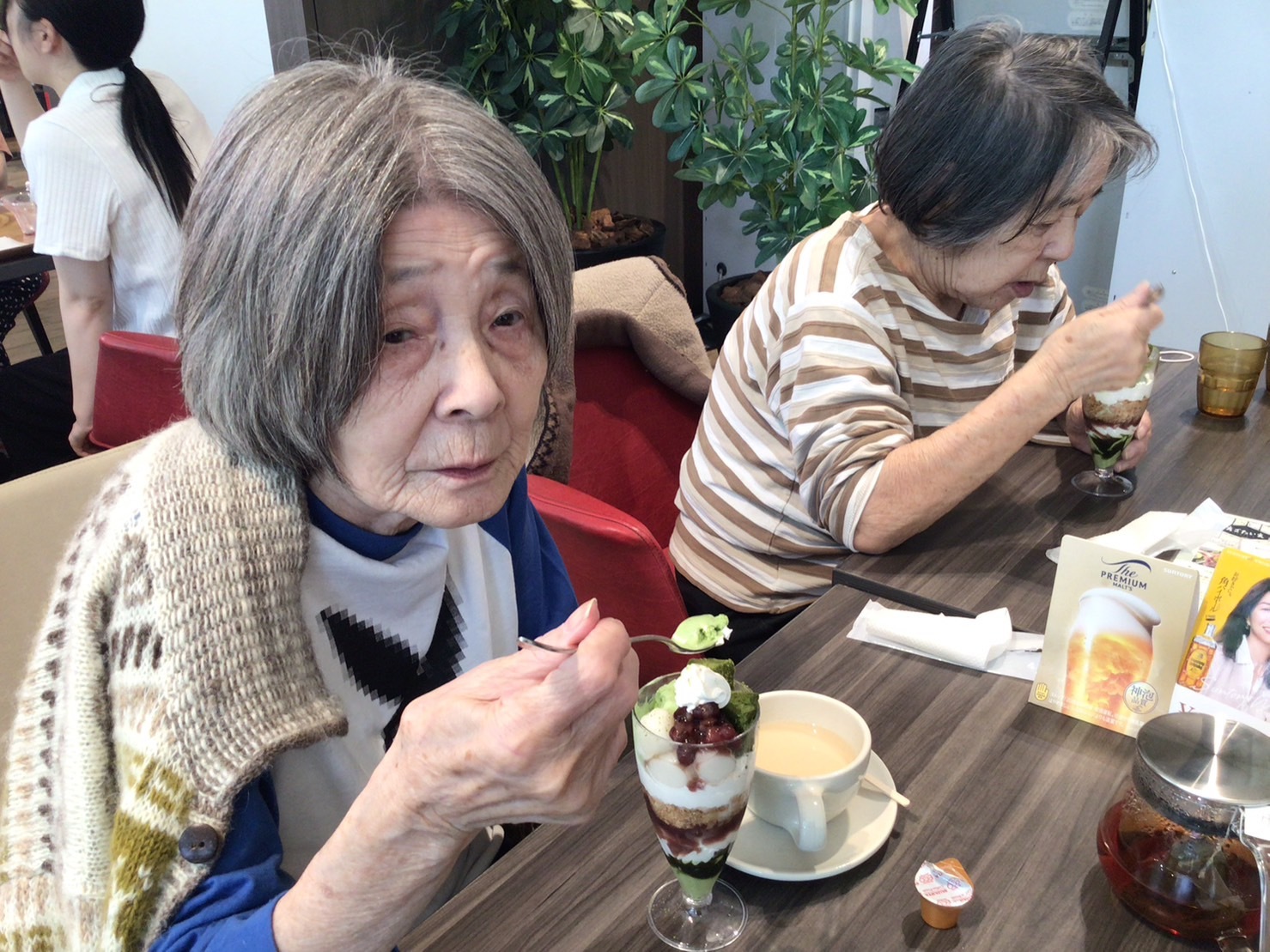 外食でデザート満喫-4　ニチイホーム鷺ノ宮