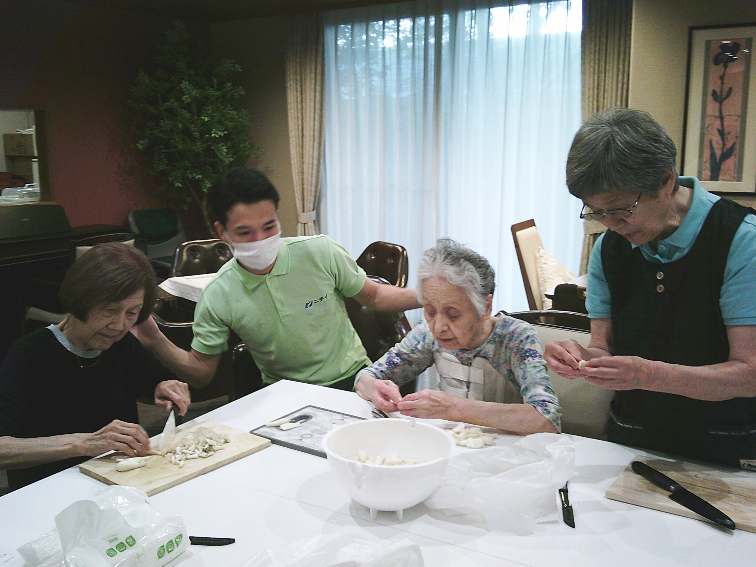 らっきょう作り・試食-2　ニチイホーム用賀
