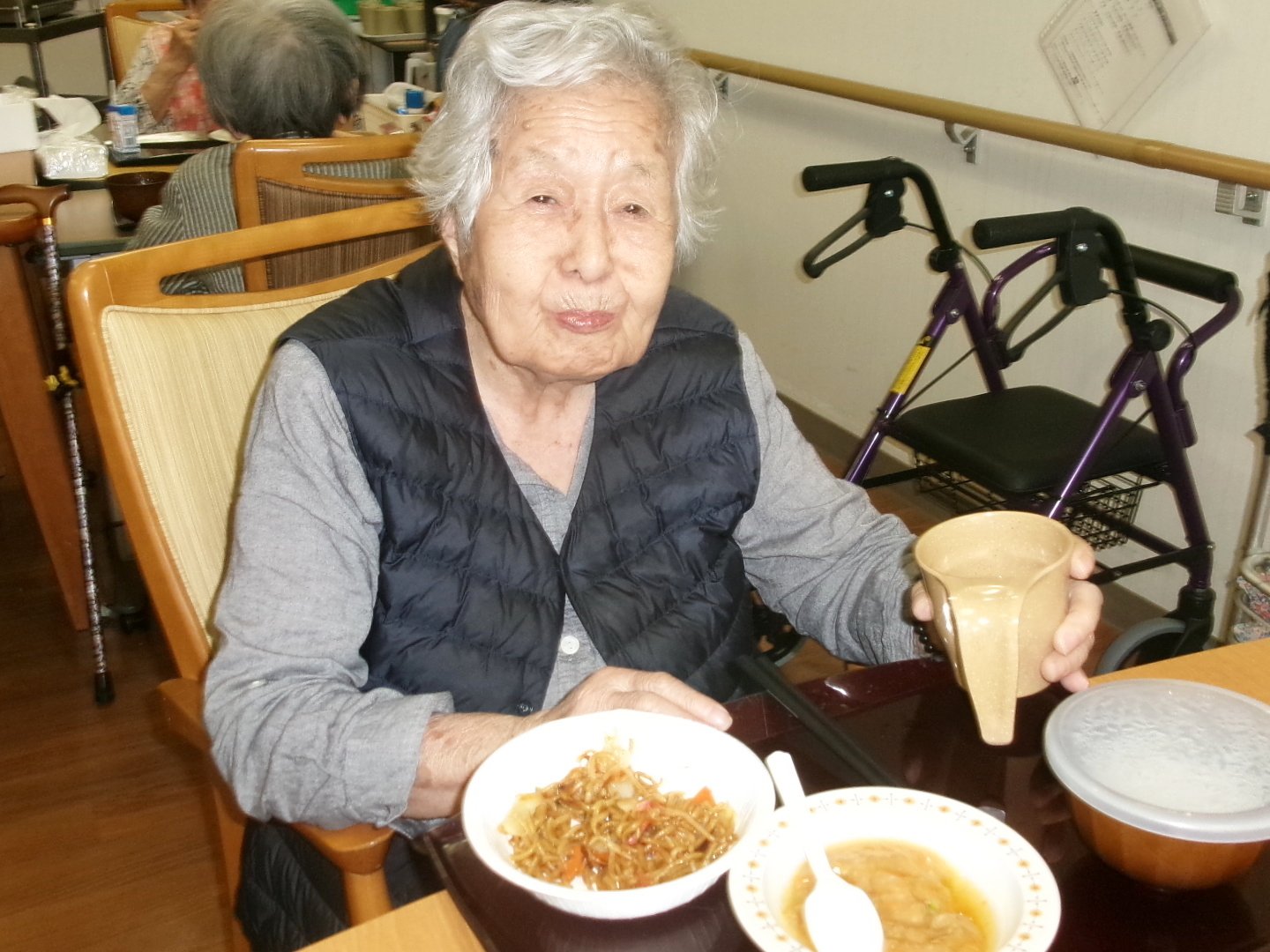 焼きそば-1　ニチイホーム上星川