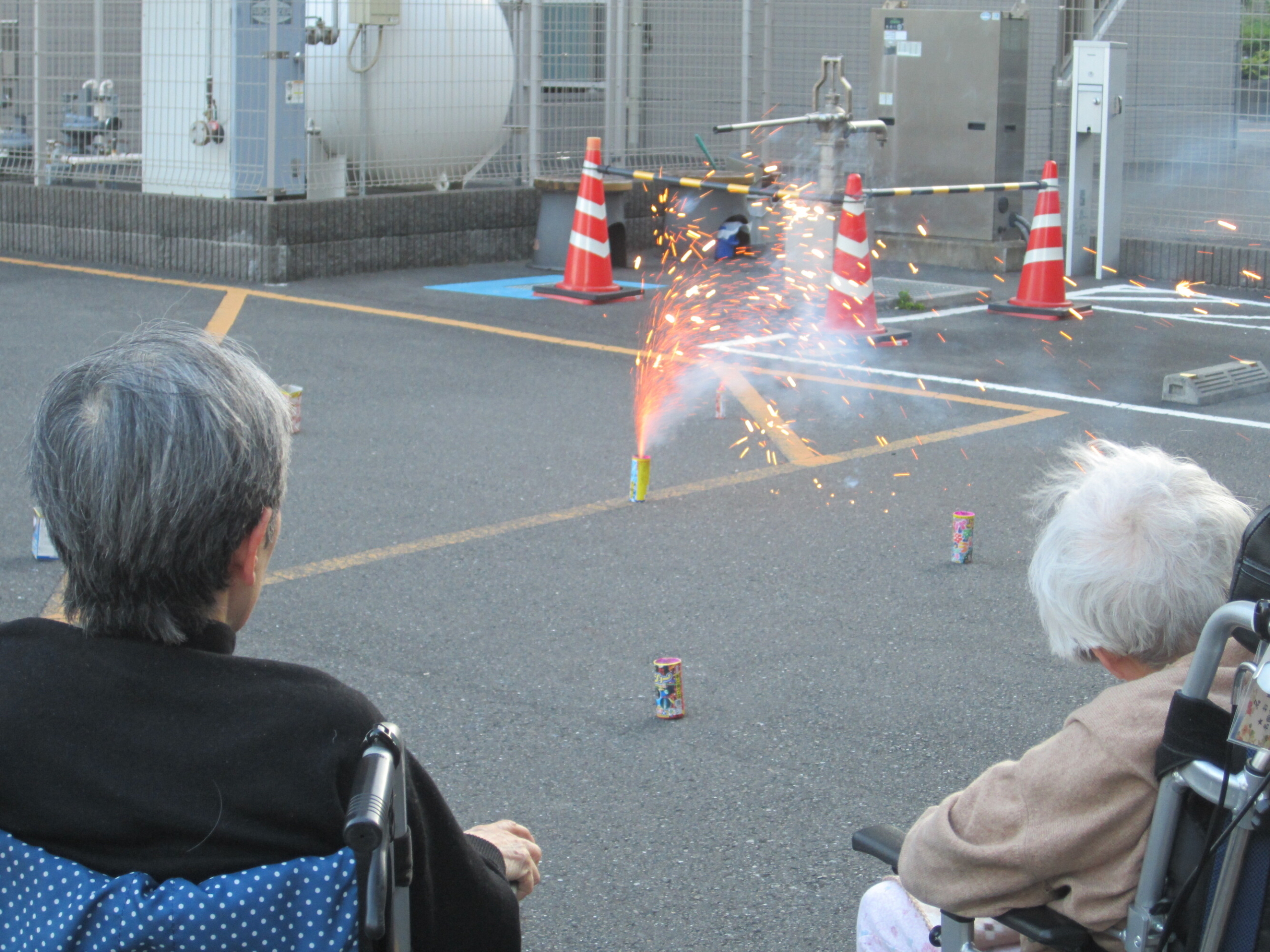 花火-2　ニチイホーム川口