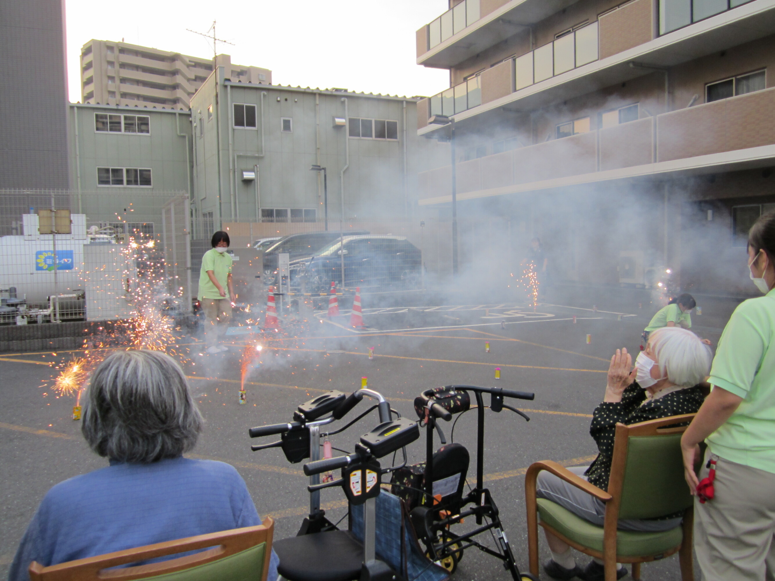 花火-3　ニチイホーム川口