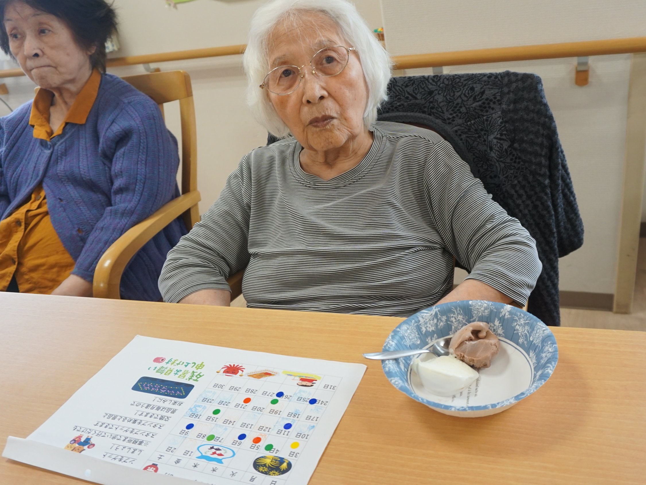 ポイントでアイスクリーム-2　ニチイホーム練馬高野台