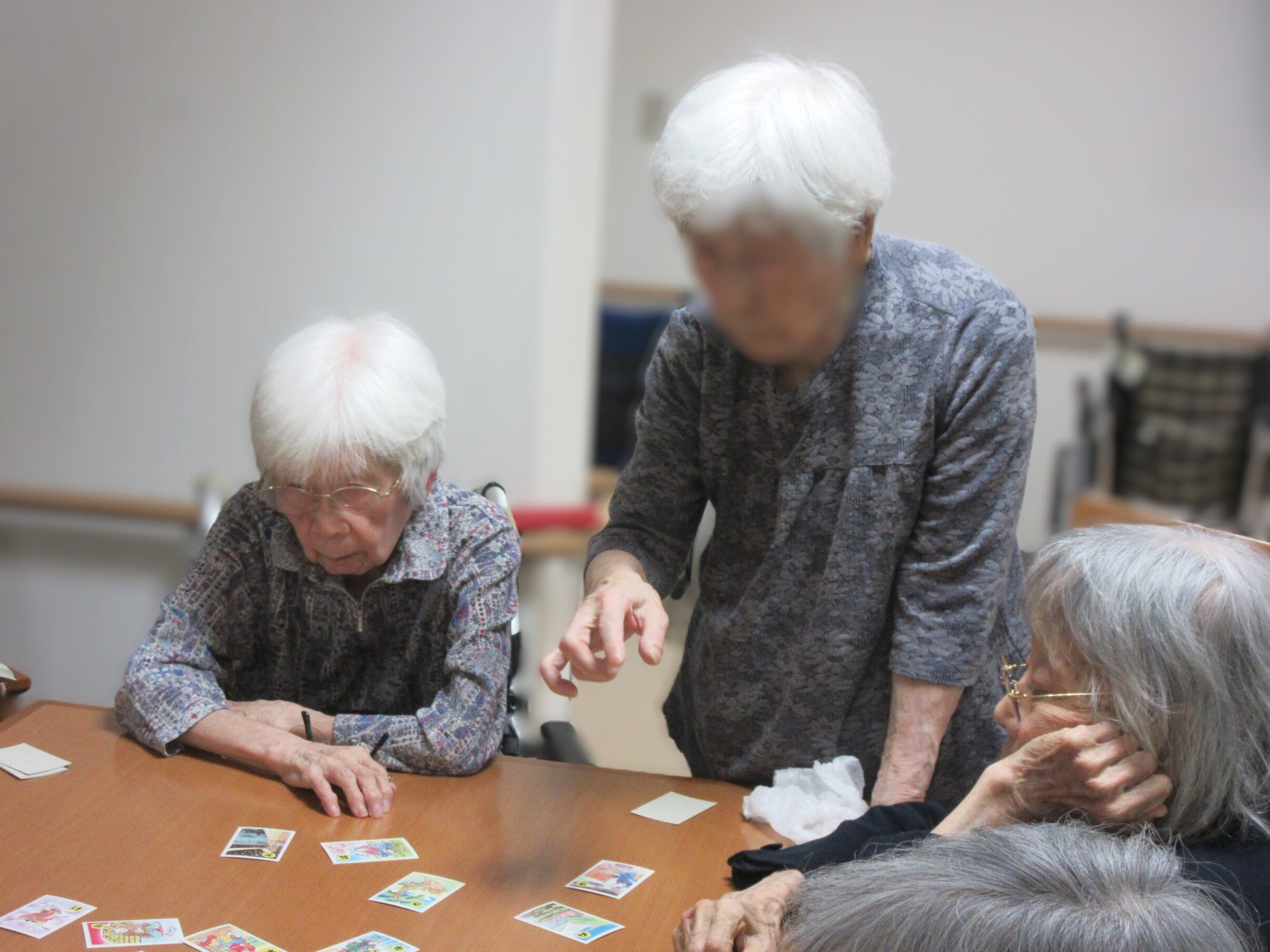 かるた取り-2　ニチイホーム杉並堀ノ内