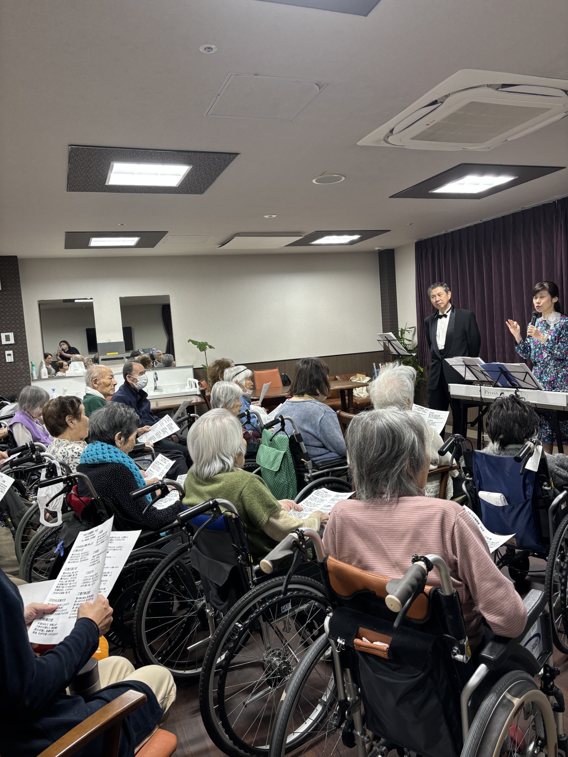 ニチイメゾン南草津Ⅱ番館20251005コンサート３