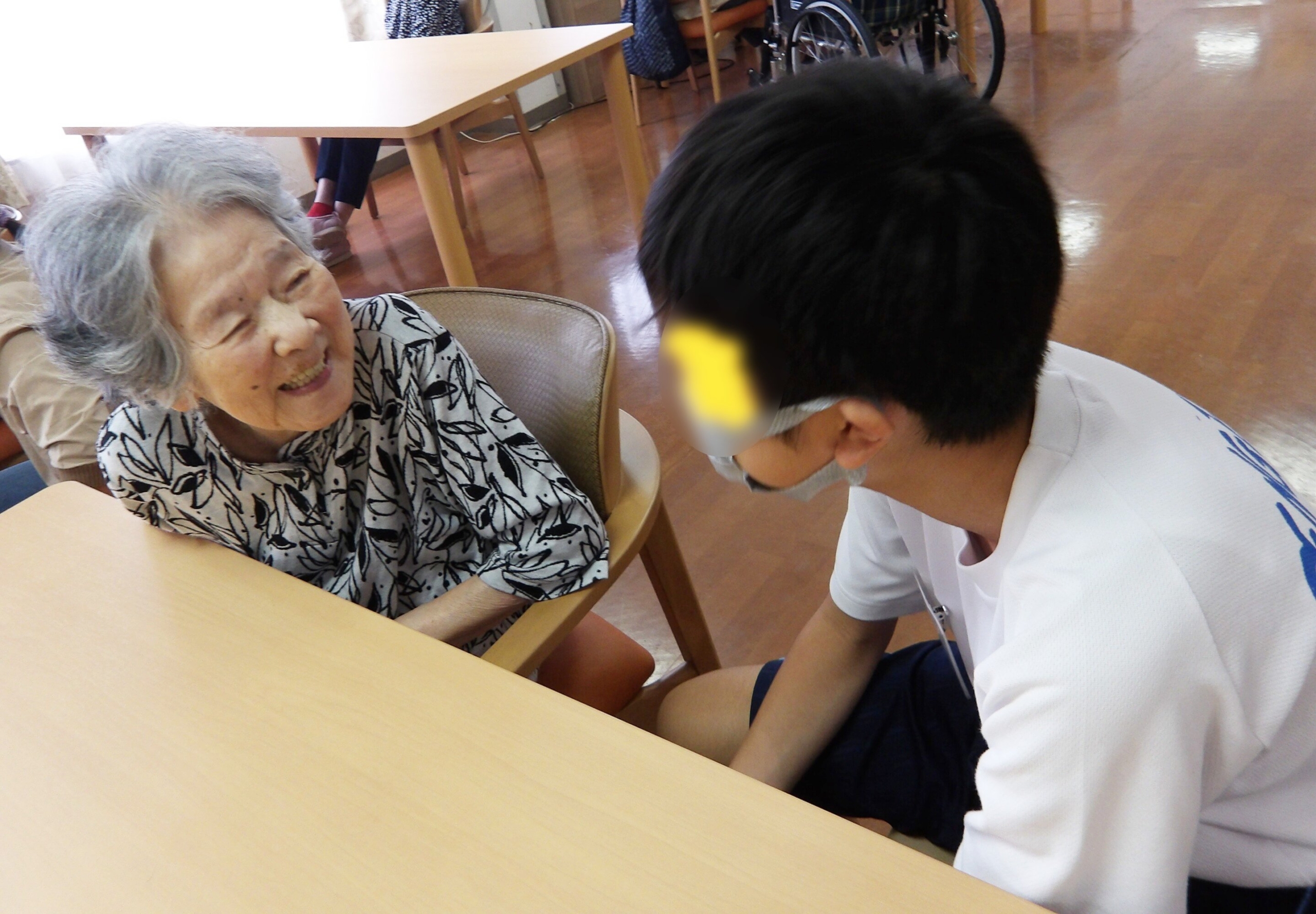 中学生職場体験-1　ニチイホーム東府中