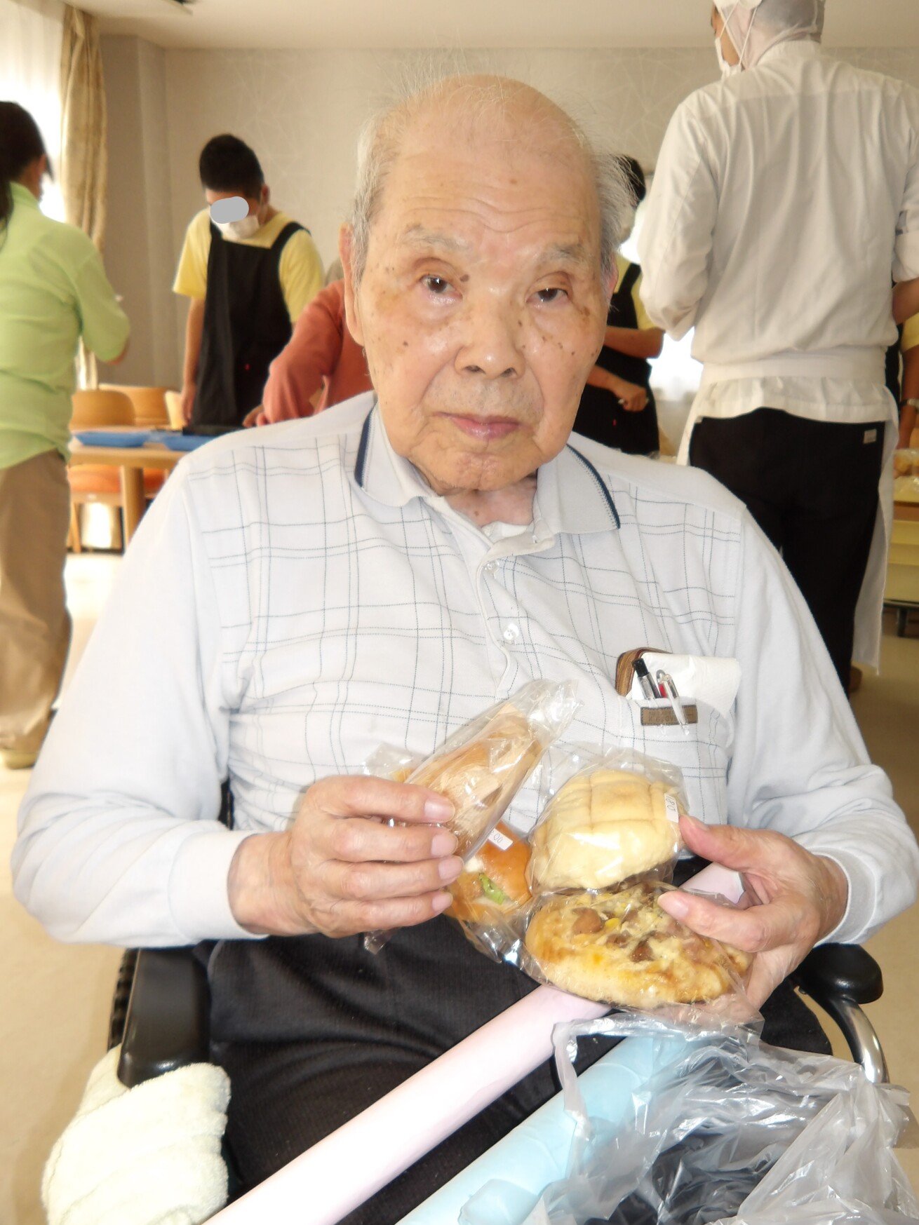 パン販売-4　ニチイホーム東府中