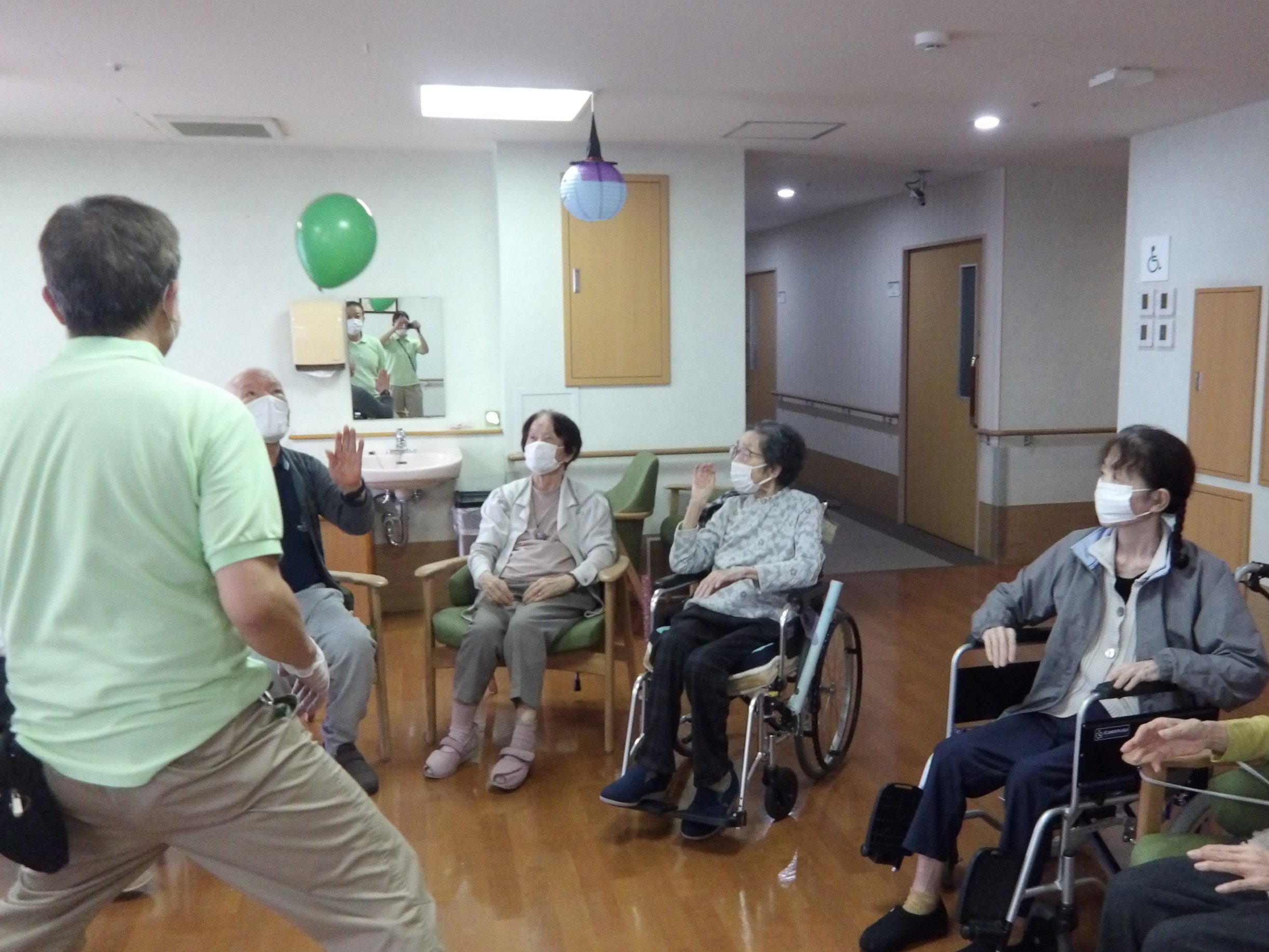 風船バレー-1 ニチイホーム東府中