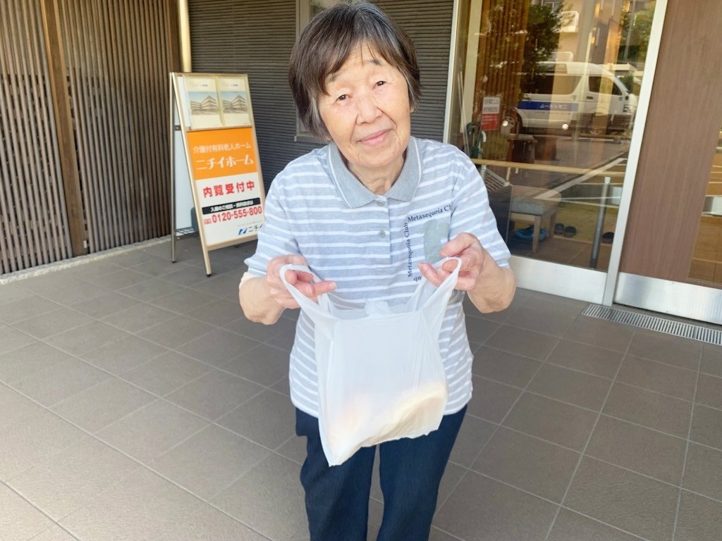 黄色い車のパン屋さん-3　ニチイホーム東船橋