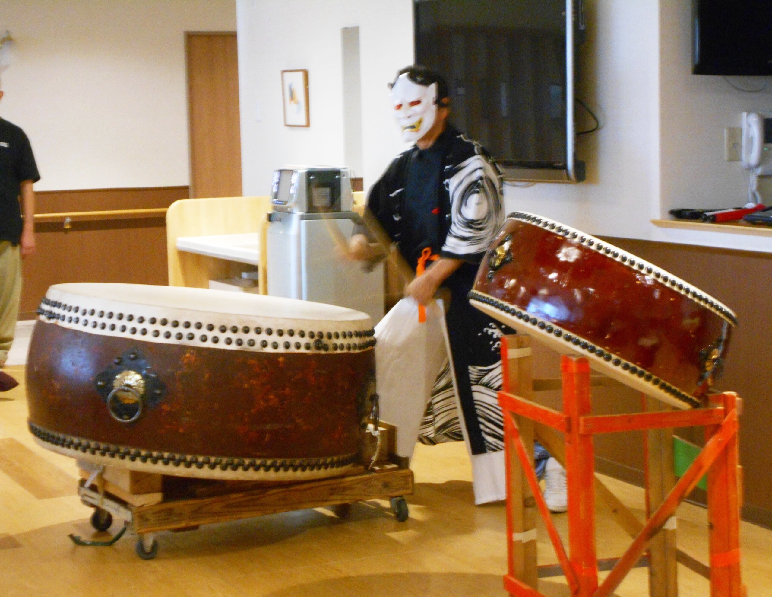 迫力の太鼓-4 ニチイホーム東浦和