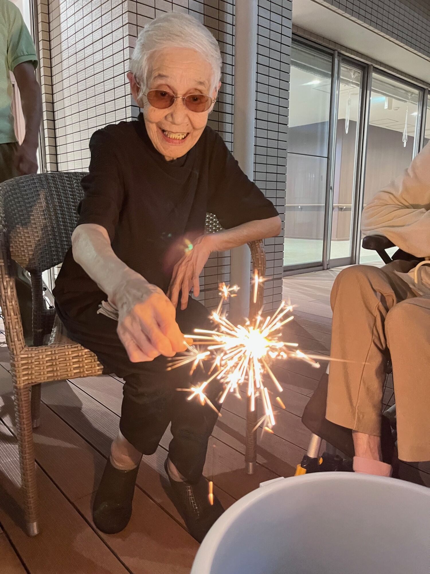 夕涼み花火-3 ニチイホーム勝どき