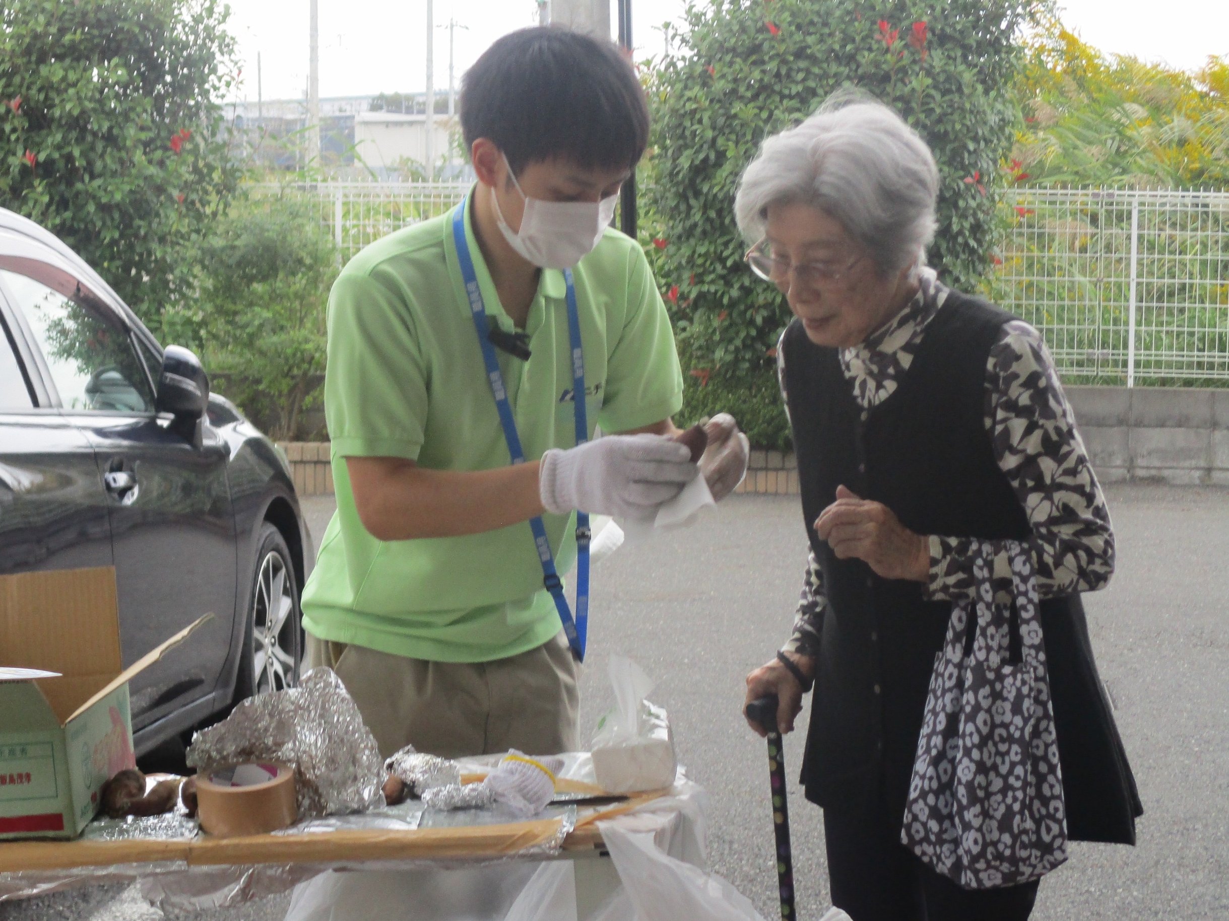 焼き芋-2 ニチイホーム柏の葉