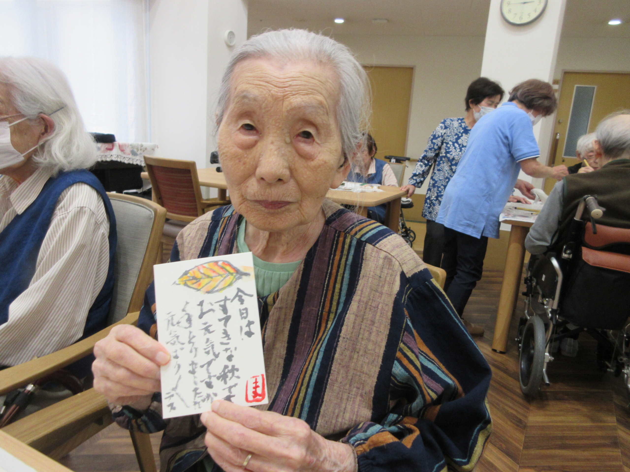 10月絵手紙、開催しました♪-4　ニチイホーム国立