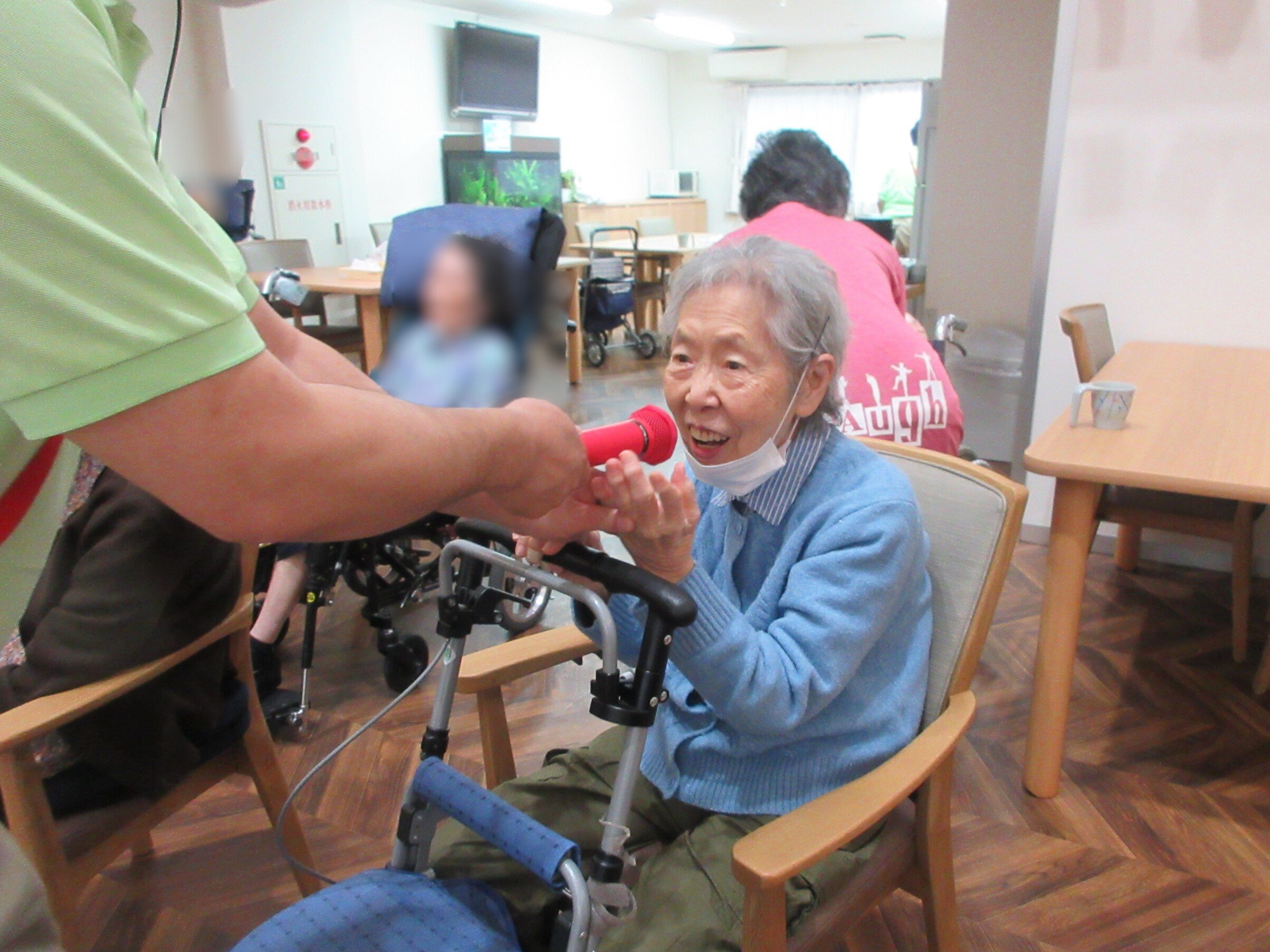 笑いヨガ-2　ニチイホーム国立