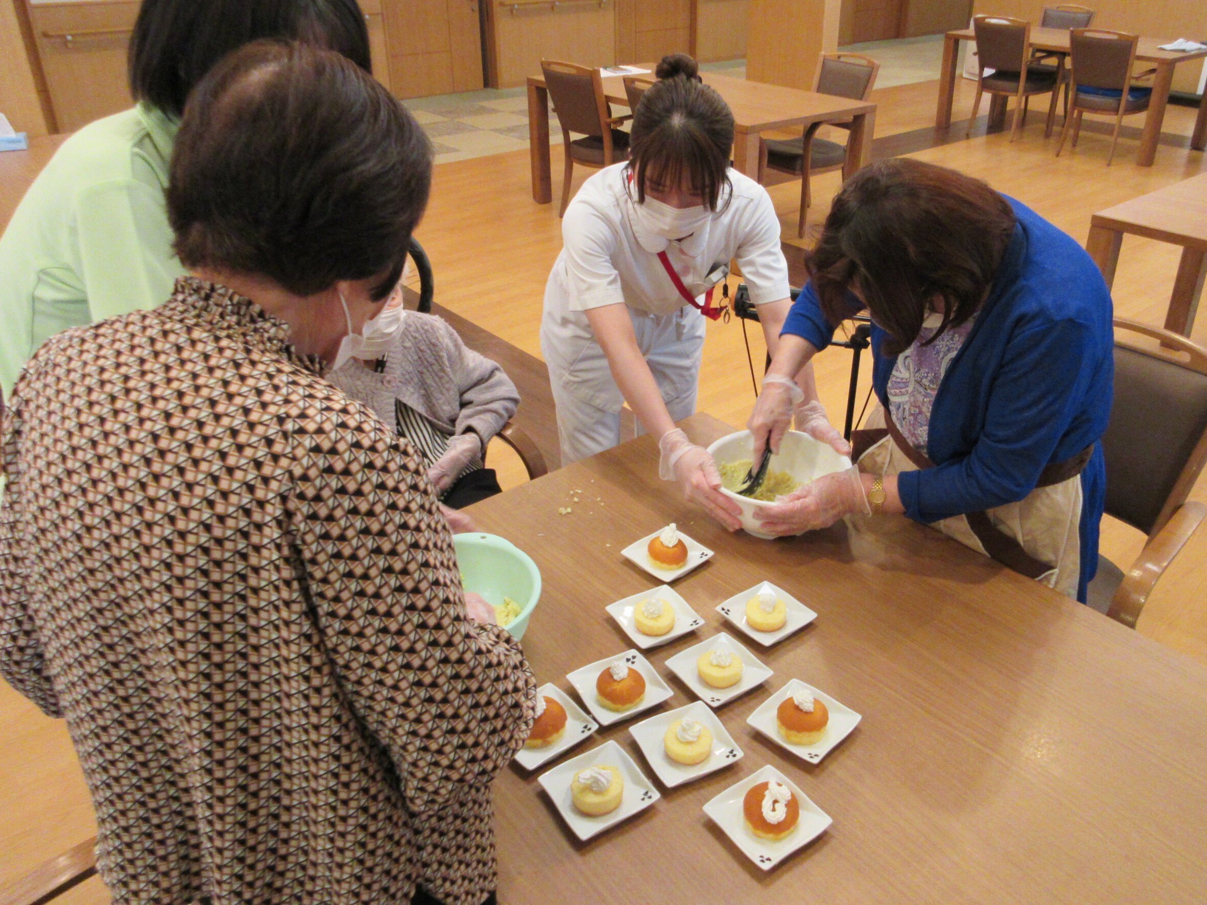 めじろ食堂(モンブラン)-1 ニチイホーム目白