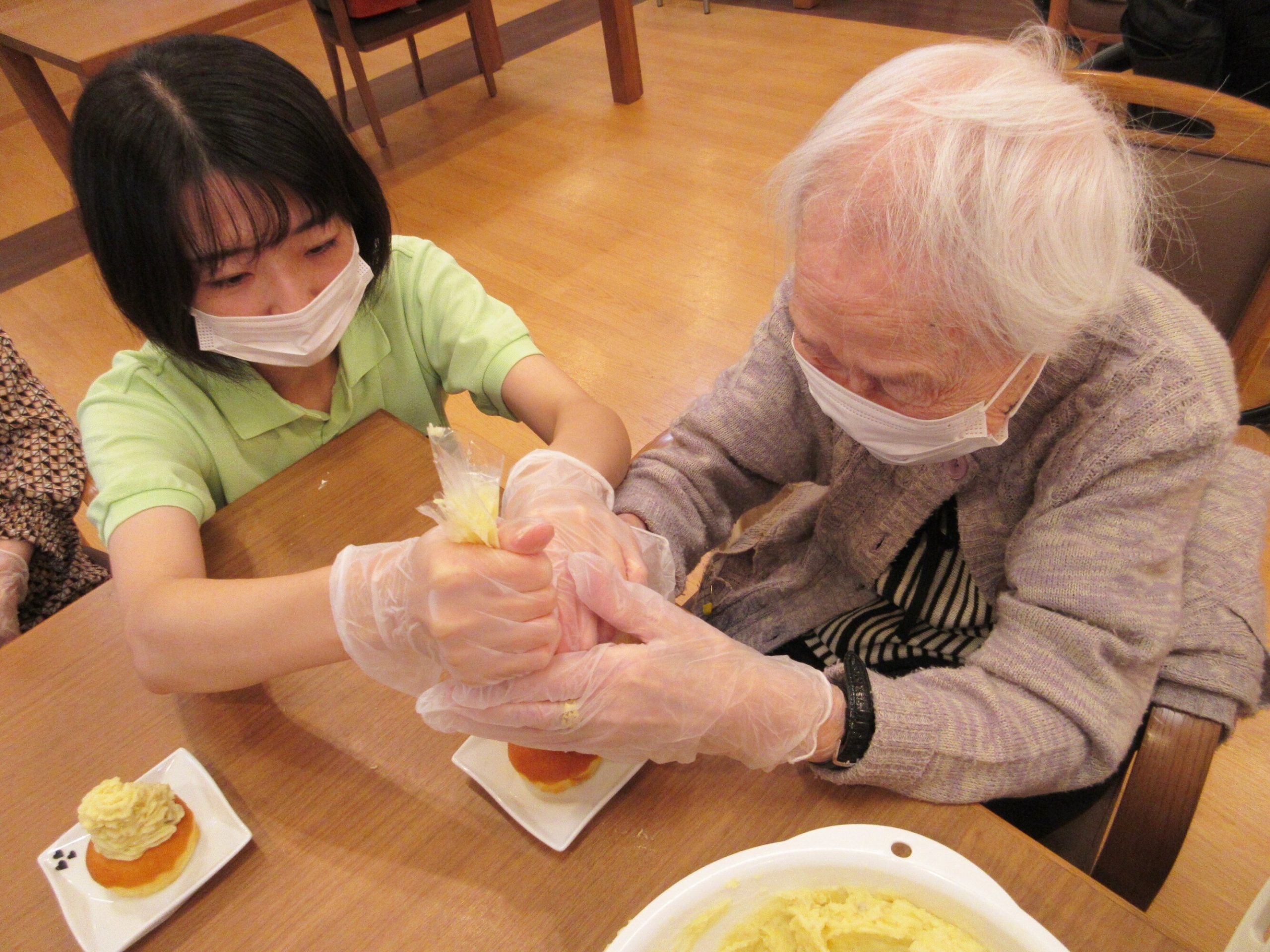 めじろ食堂（モンブラン）-2　ニチイホーム目白