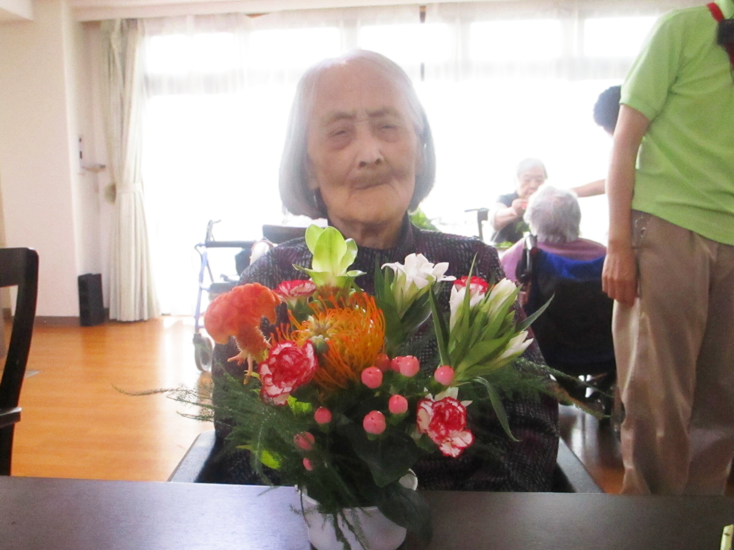 フラワーアレンジメント-2　ニチイホーム三鷹