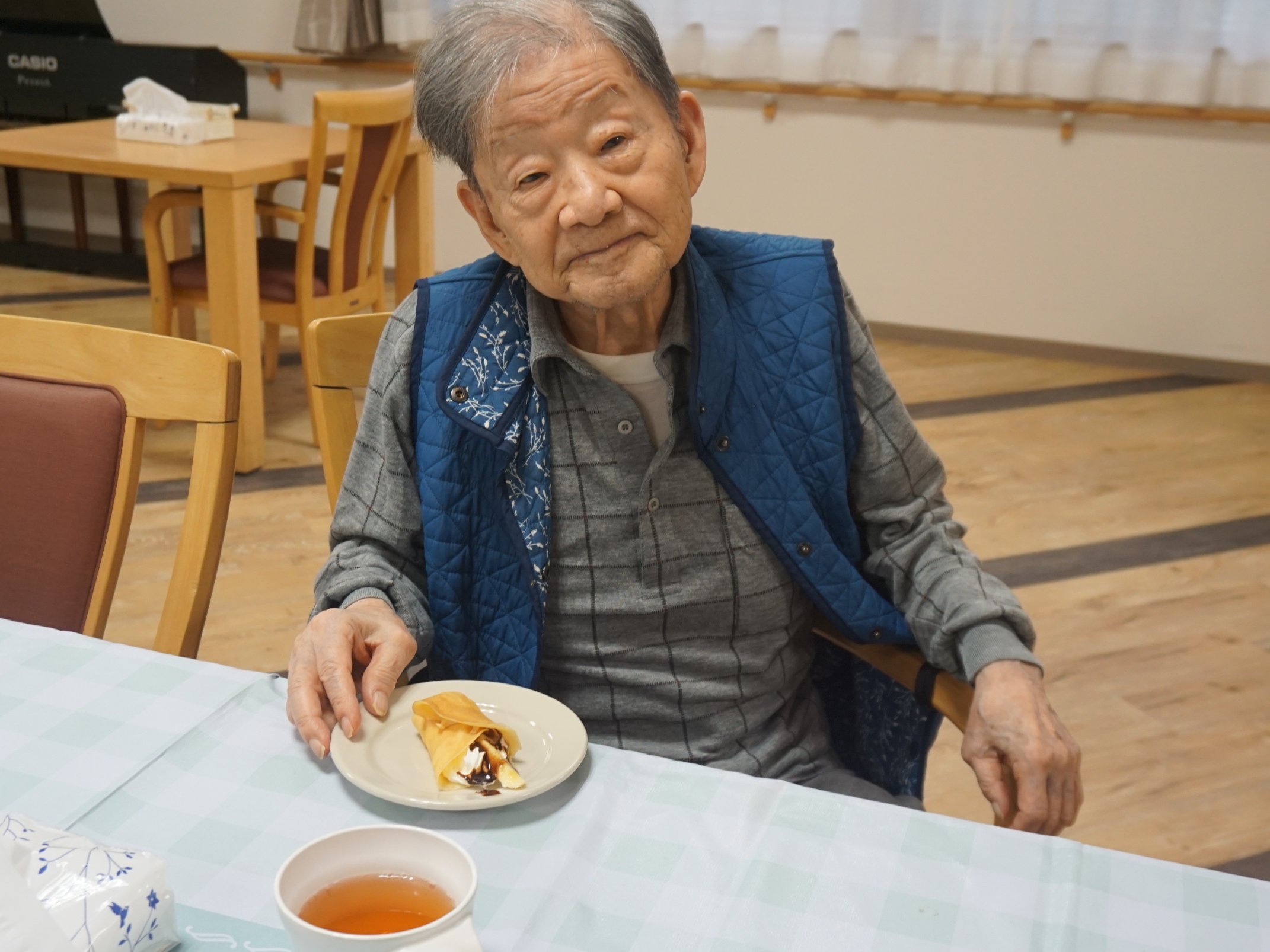 料理サークル クレープ作り-5 ニチイホーム練馬高野台