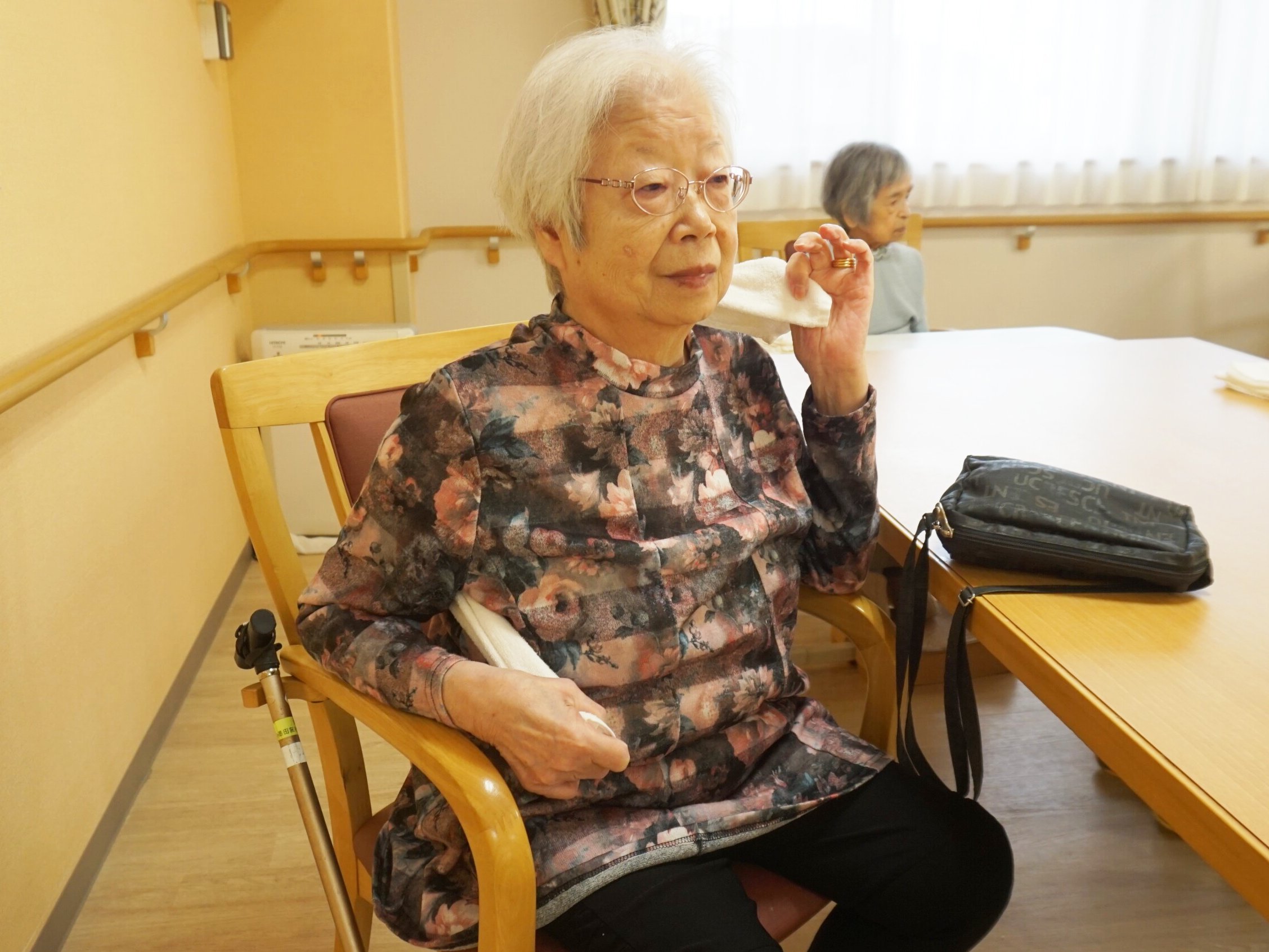 タオル体操-3　ニチイホーム練馬高野台