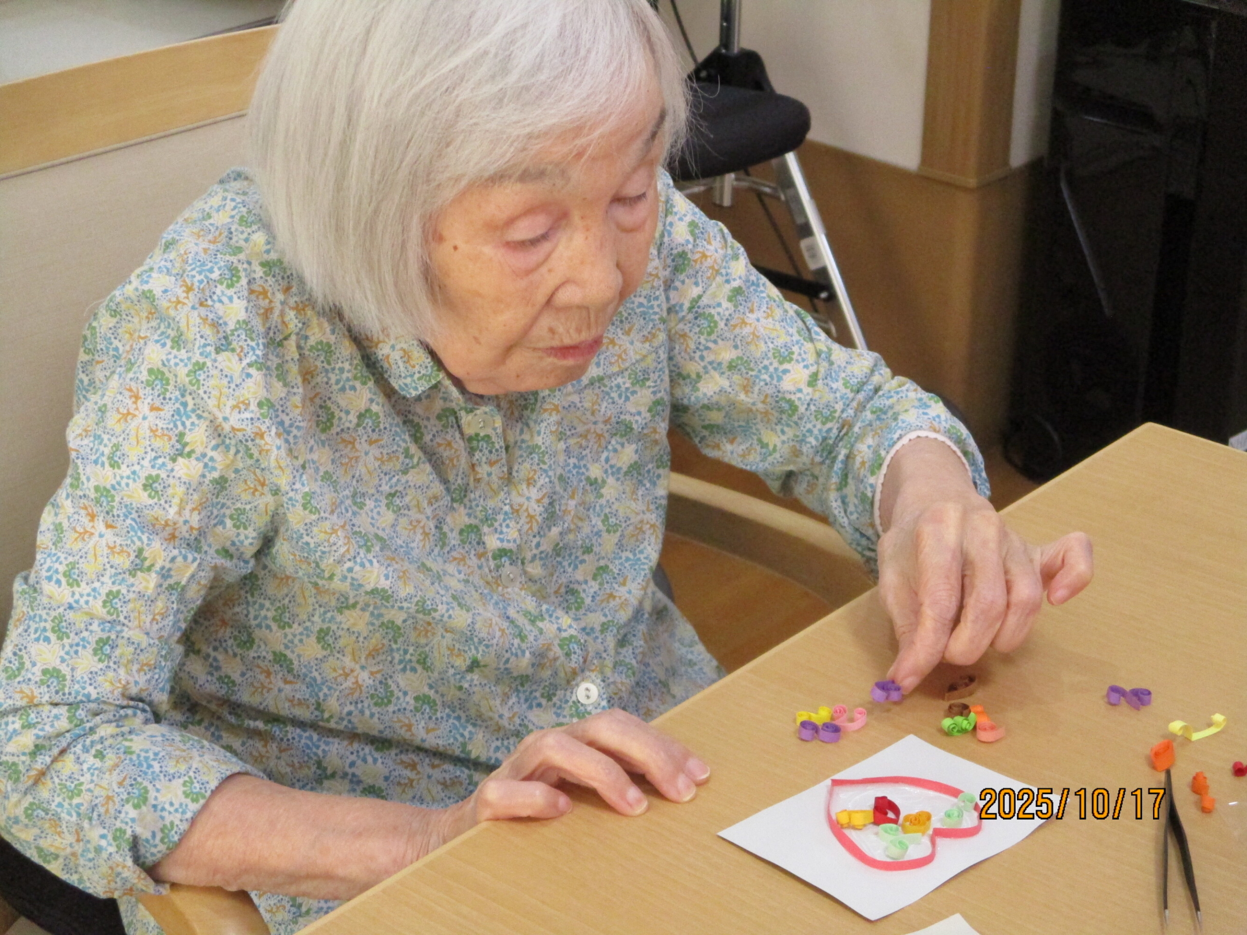 工作サークル(ペーパークイリング)-1 ニチイホーム西武柳沢