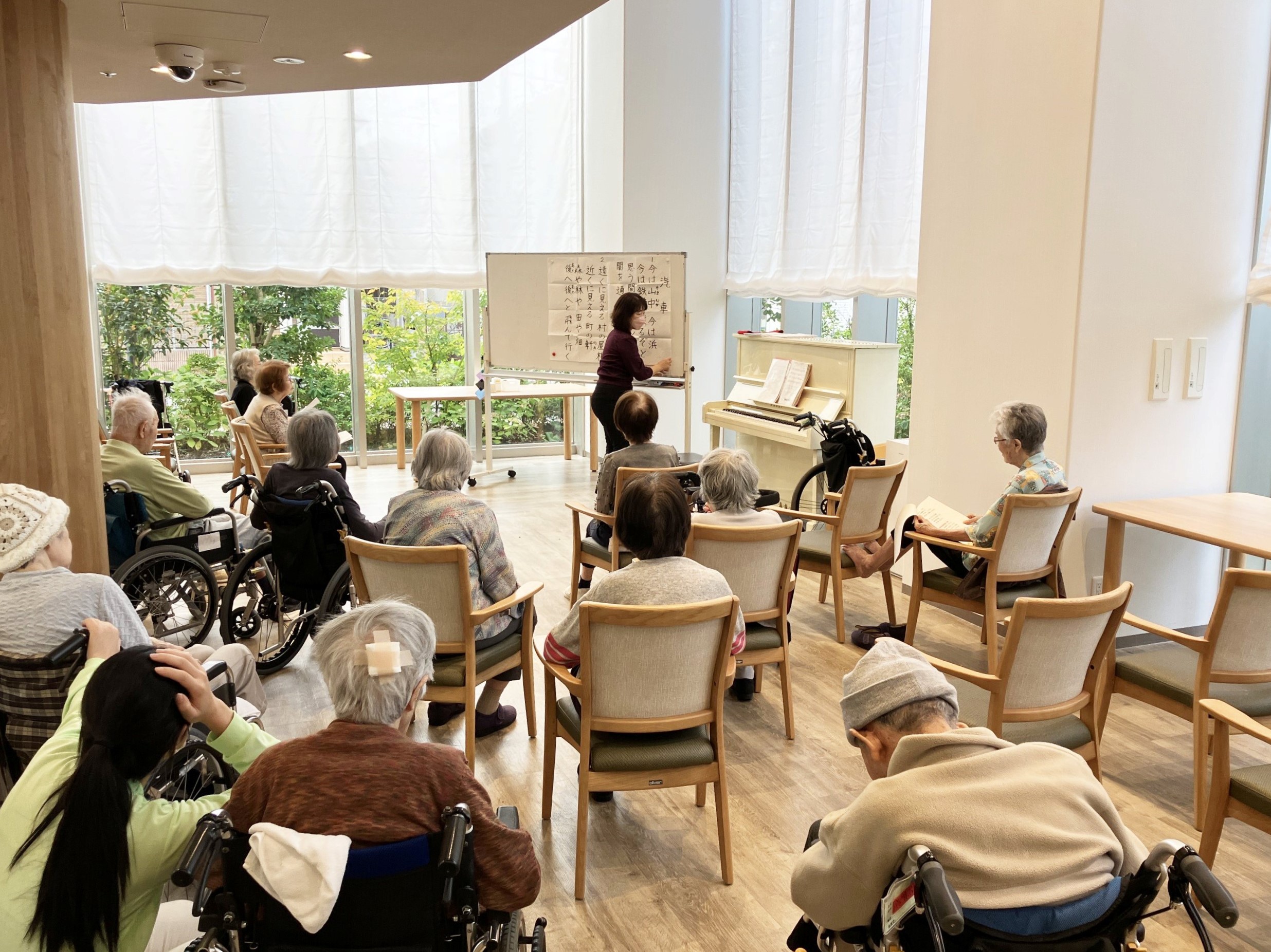 10月リトミック-2　ニチイホーム杉並松庵