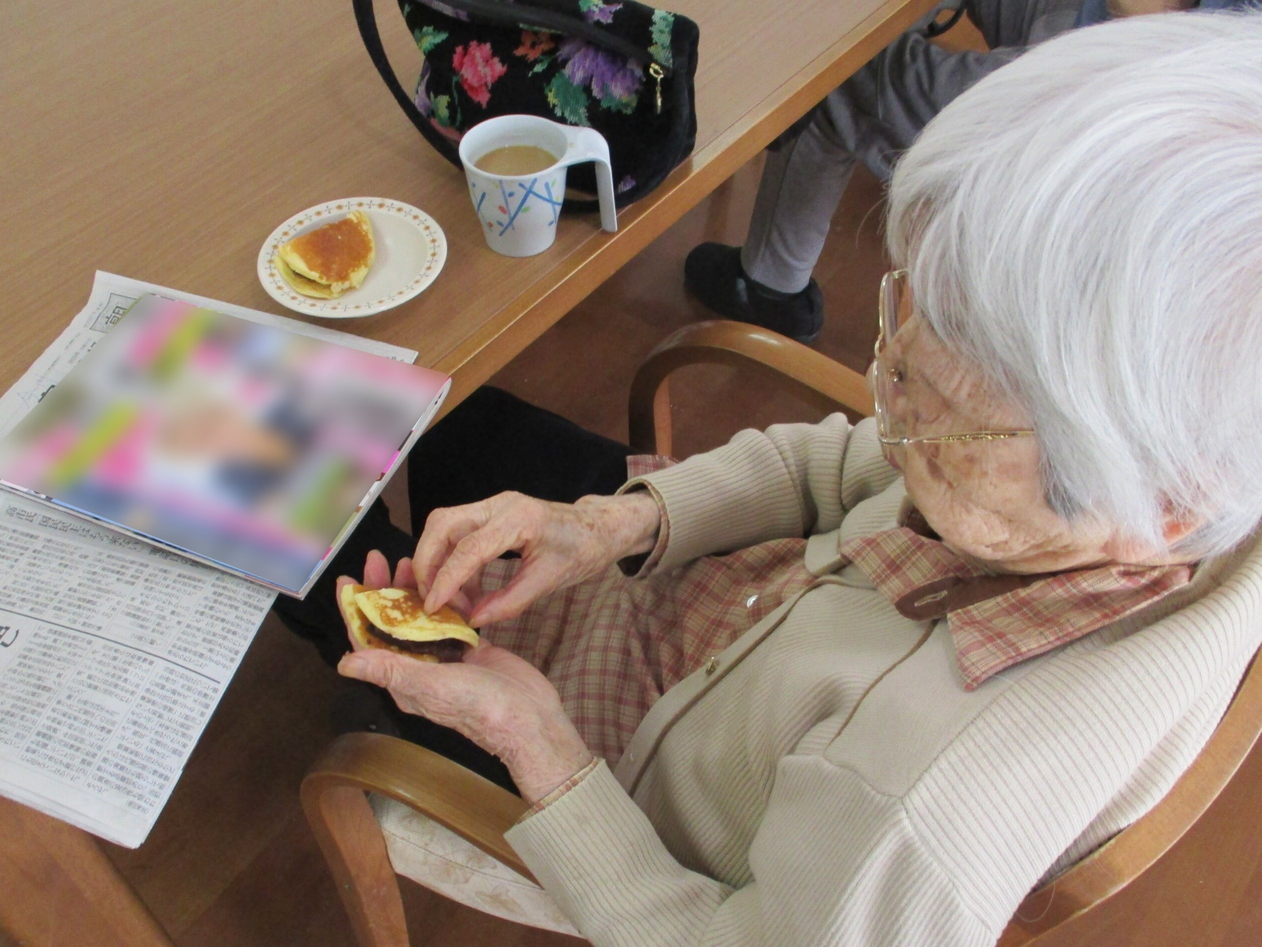 パンケーキ作り-2 ニチイホーム読売ランド前