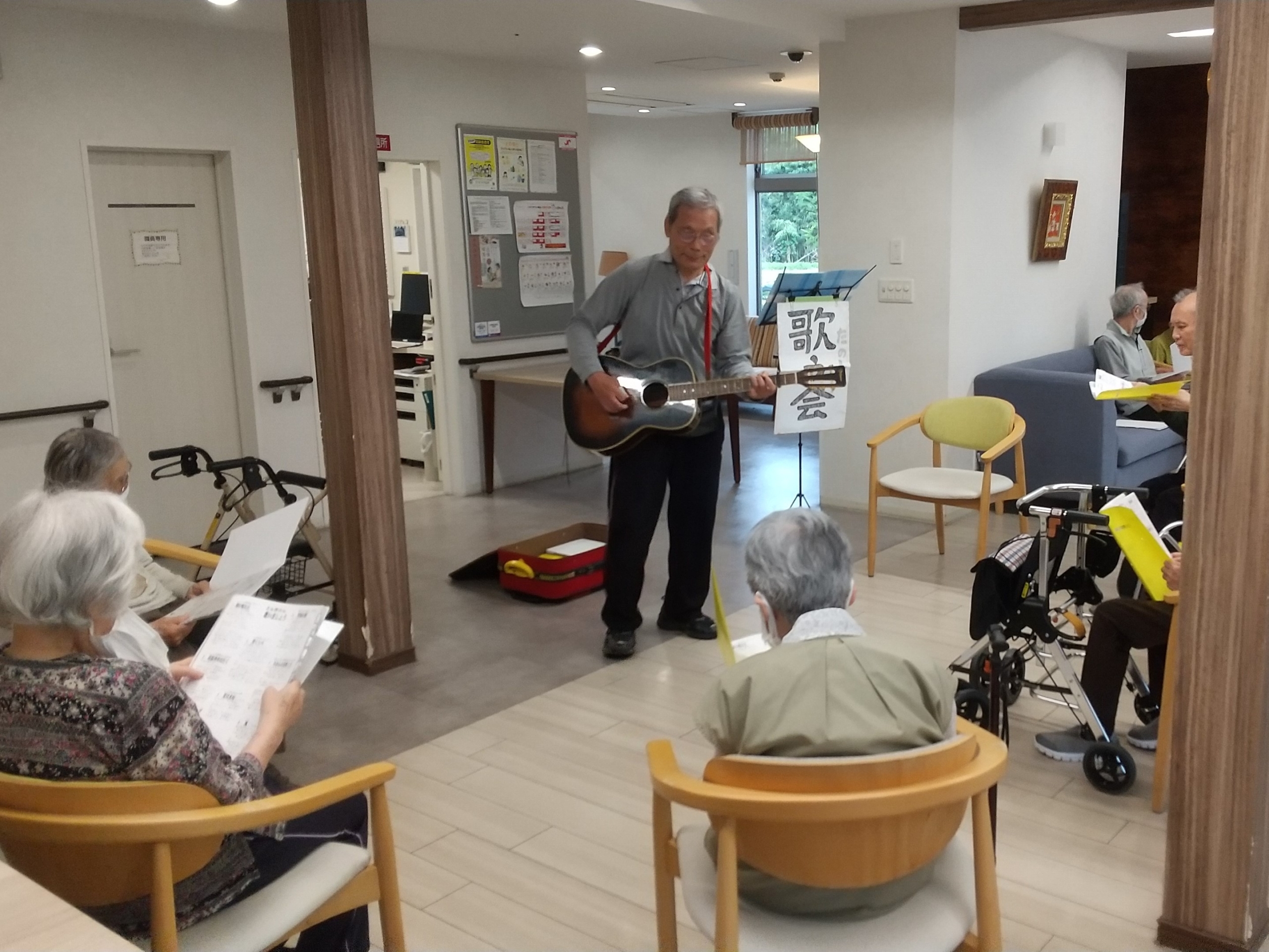 ニチイメゾン東山20251026歌う会３