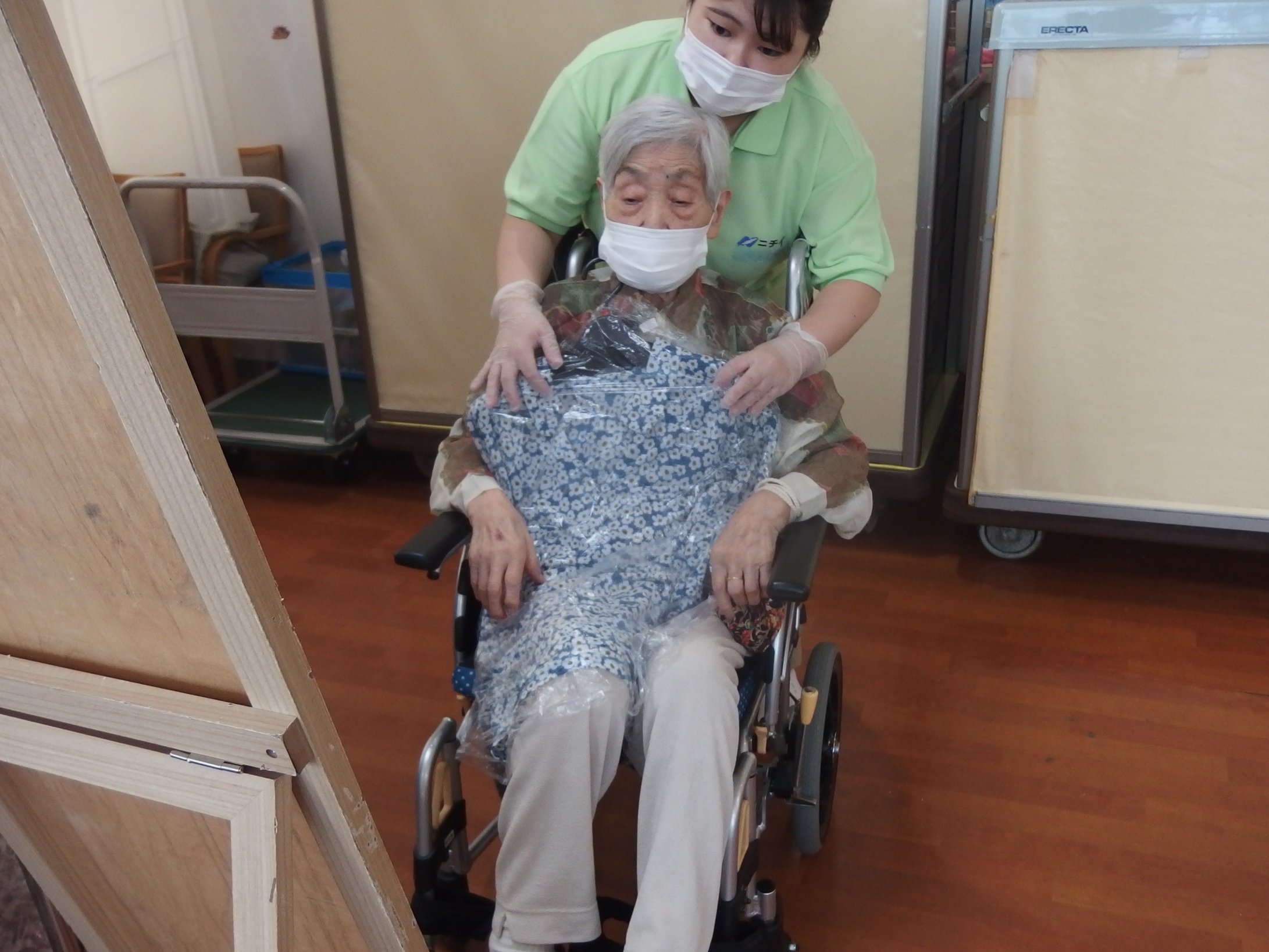 お洋服の販売会-3　ニチイホーム青葉台