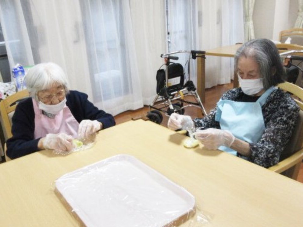スイートポテトづくり-1 ニチイホーム千歳船橋