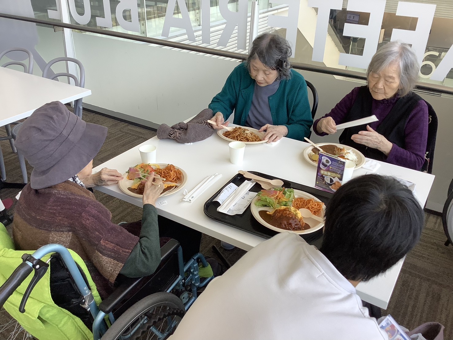 日本未来科学館へ-4 ニチイホーム江戸川
