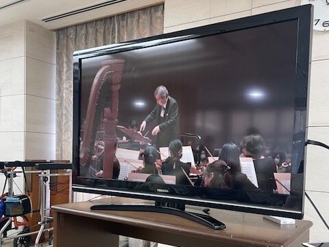 秋の音楽祭 ホームで鑑賞-4 ニチイホームはるひ野Ⅱ番館