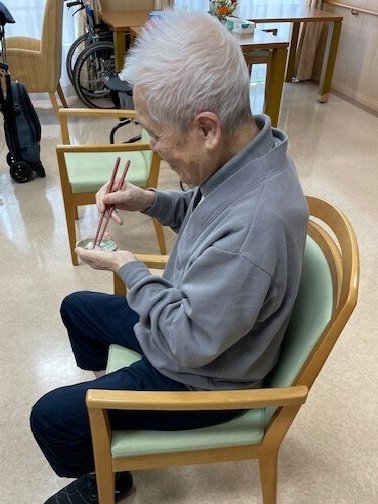 鰤の解体ショー-6 ニチイホームはるひ野Ⅱ番館