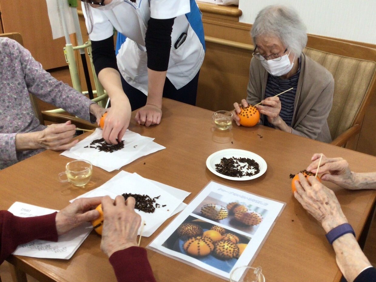 ポマンダー作り-1 ニチイホーム板橋徳丸