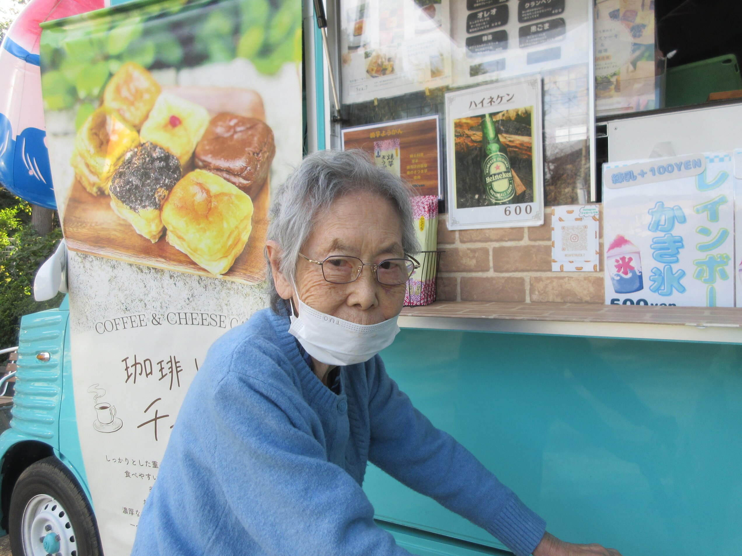 キッチンカーがやってきた！-5　ニチイホーム国立