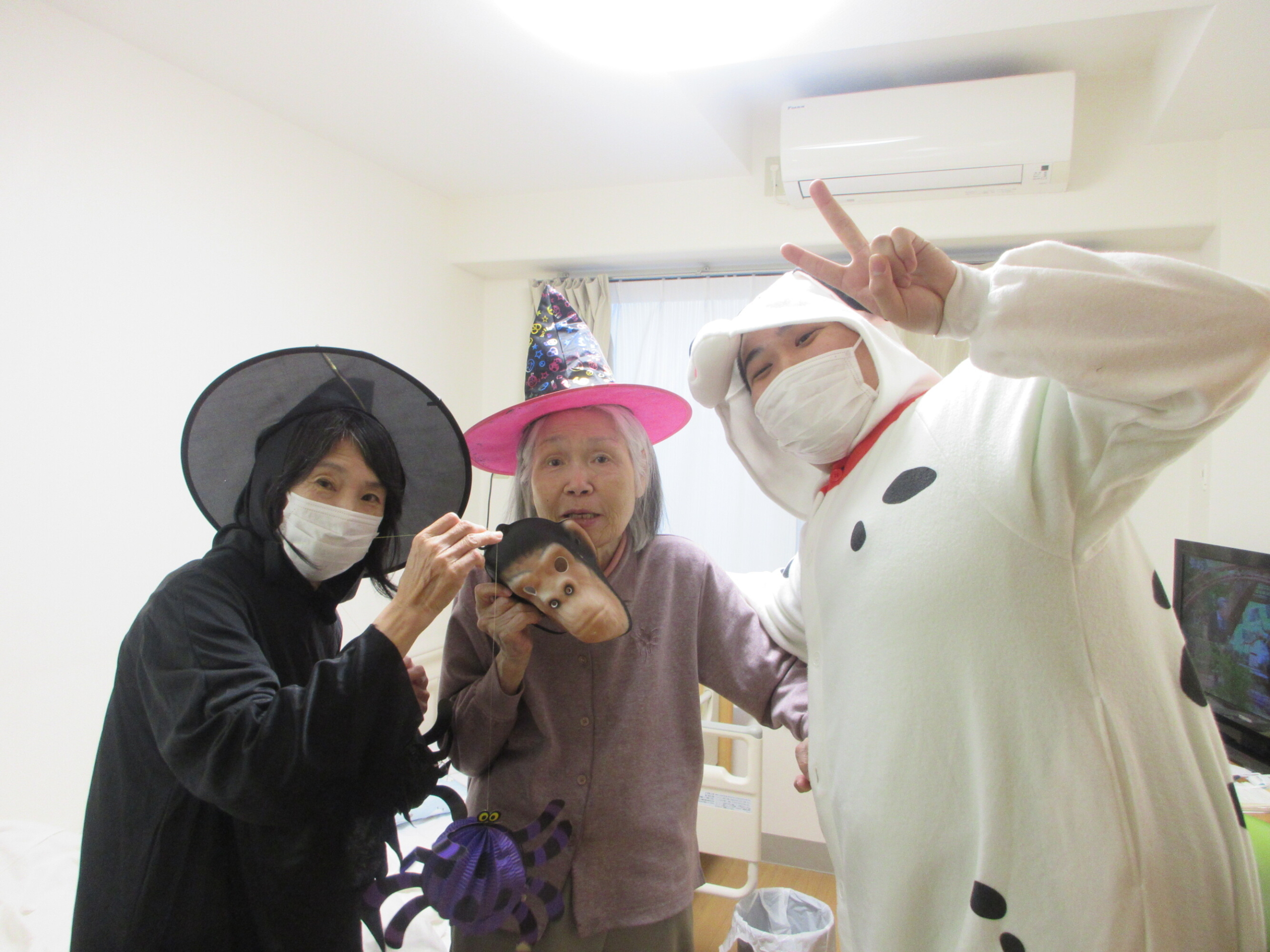 ハロウィン仮装-4 ニチイホーム南大泉