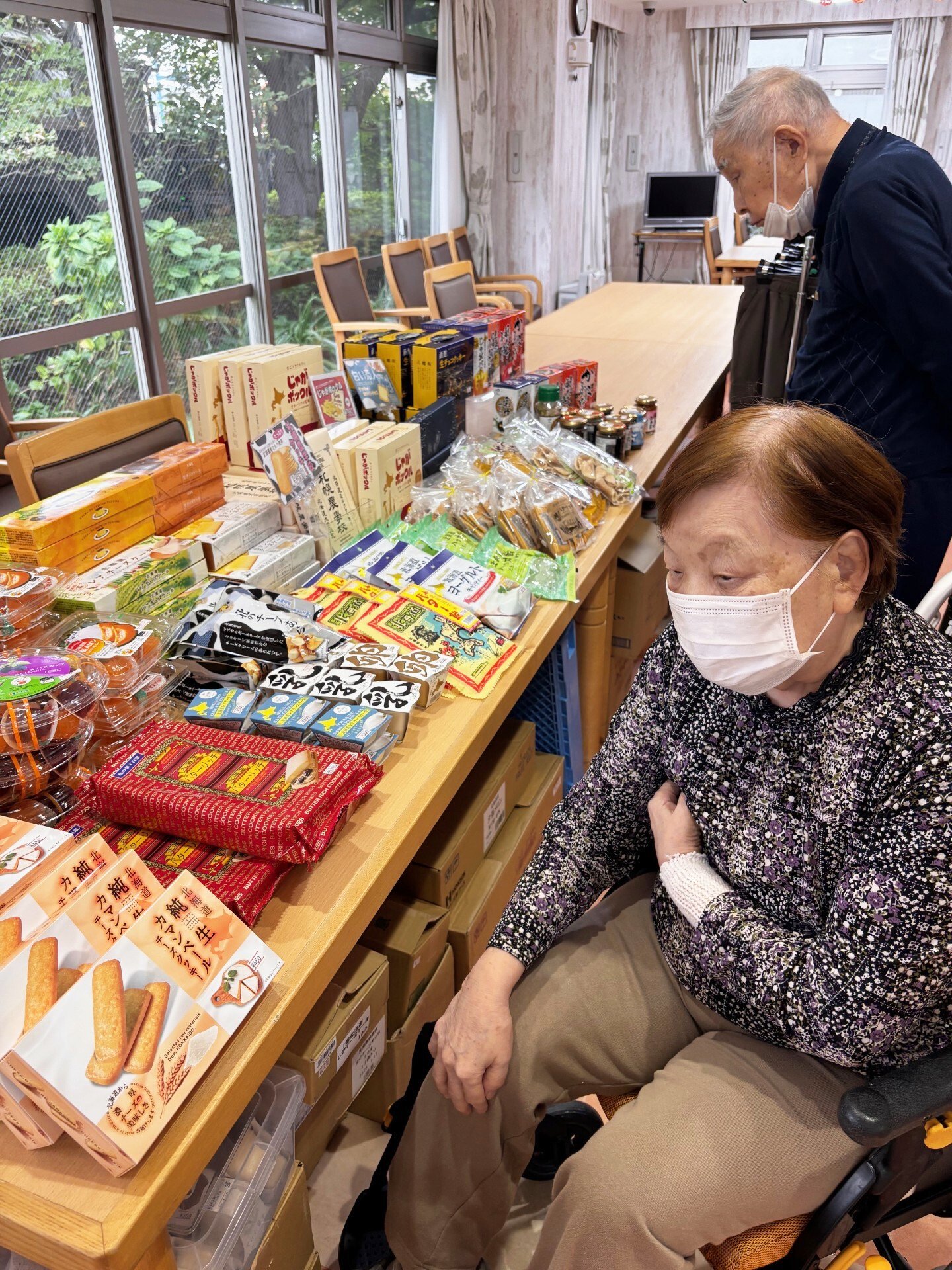 訪問衣料品販売-2 ニチイホーム三鷹Ⅱ番館