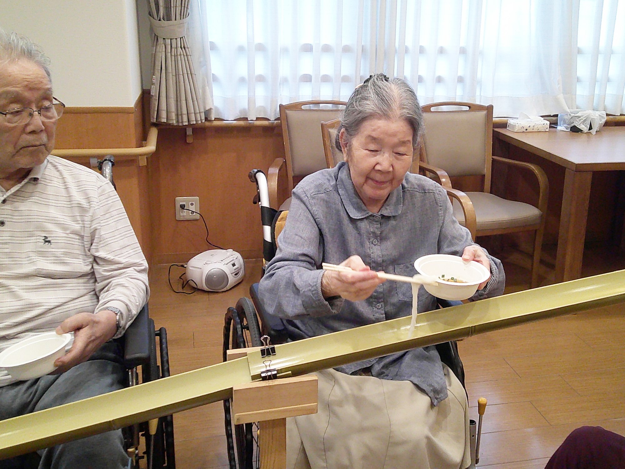 流しそうめん-1 ニチイホーム西葛西