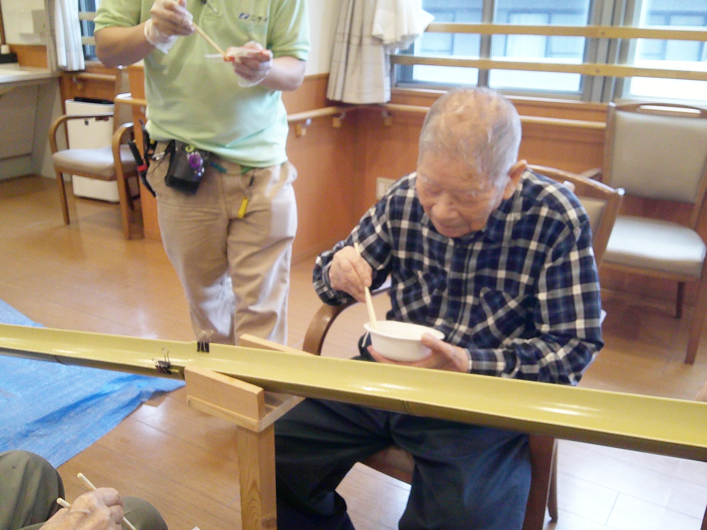 流しそうめん-4 ニチイホーム西葛西