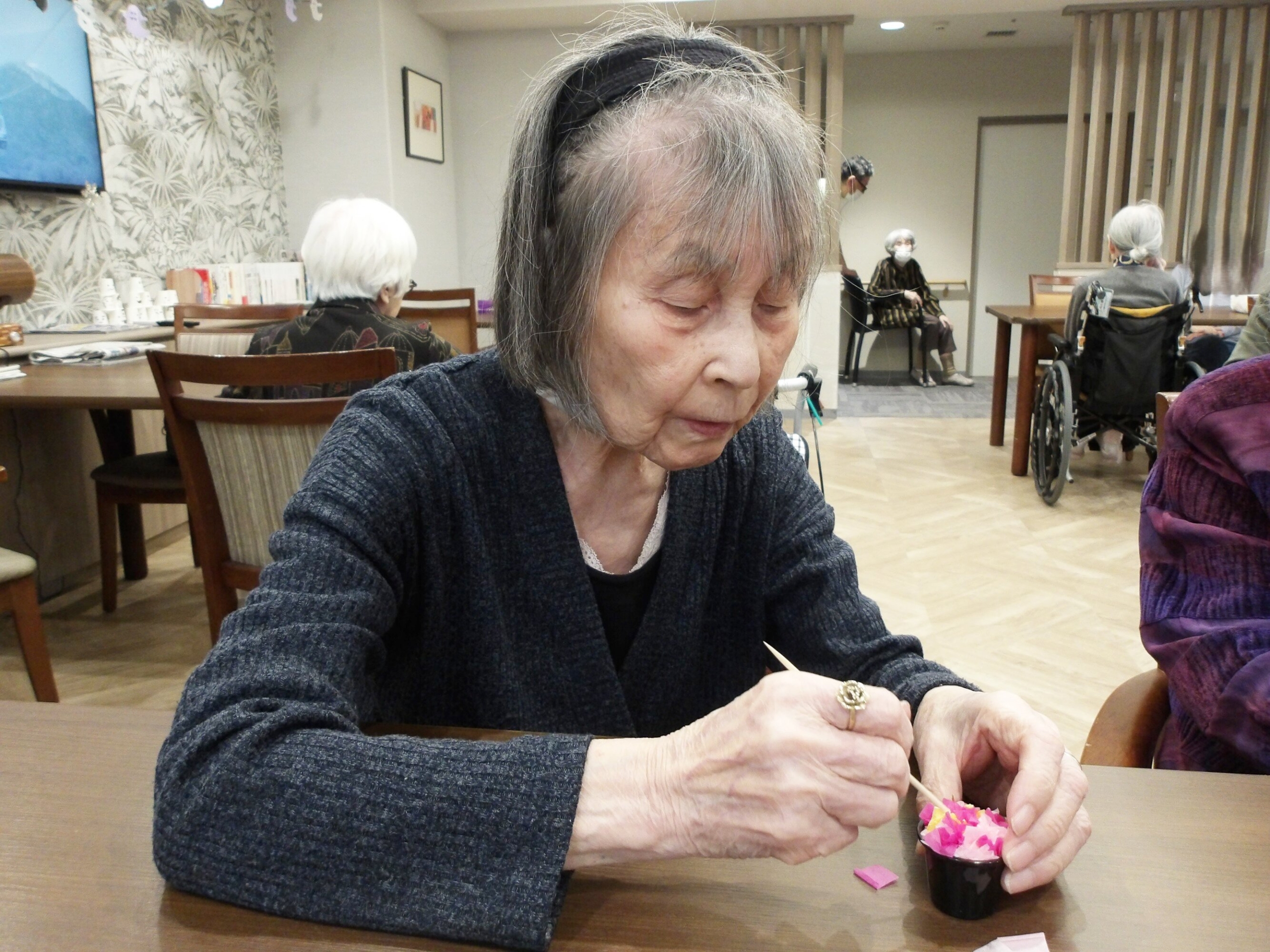 かわいいお花作り-1 ニチイホーム野方