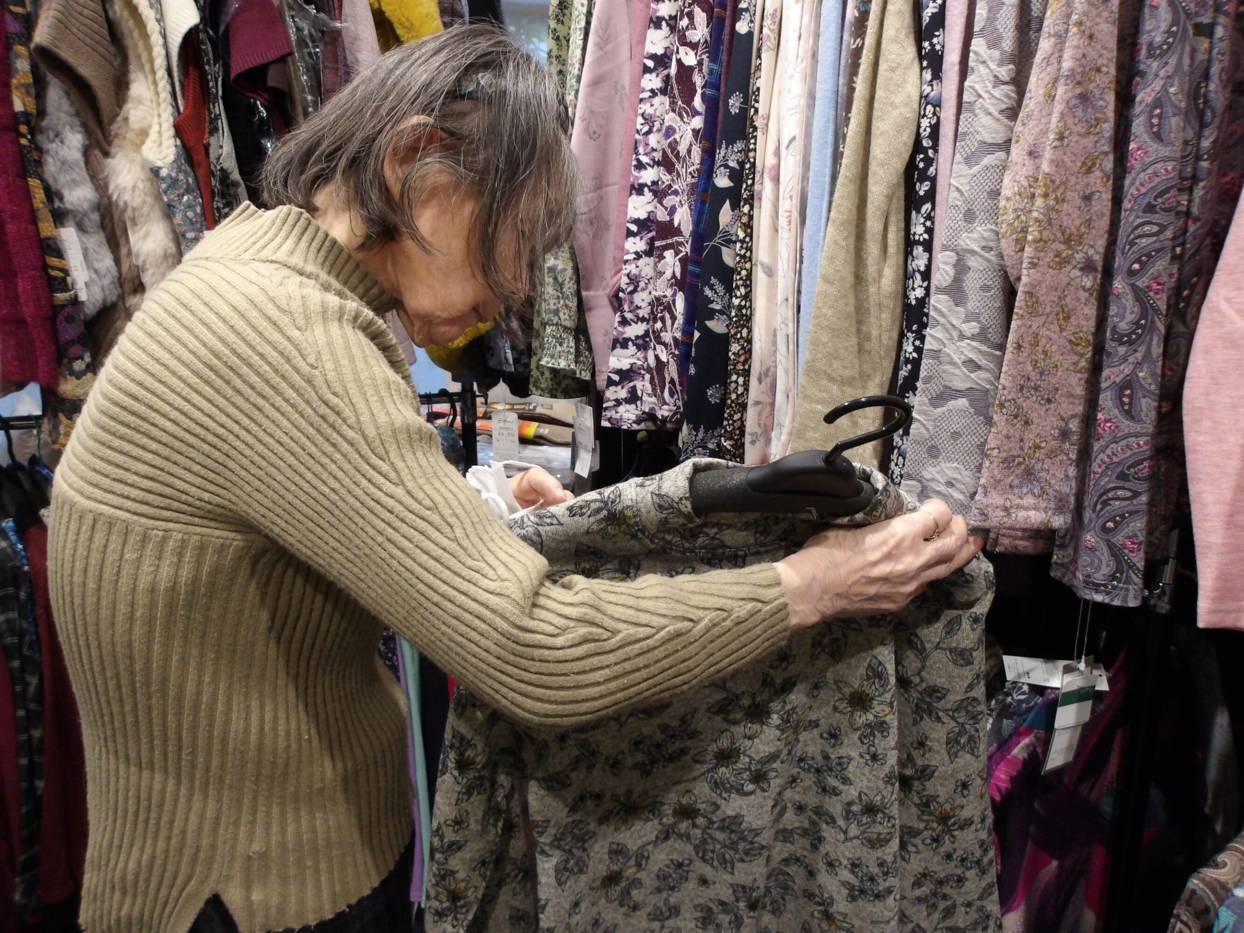 衣料品販売会-3　ニチイホーム野方